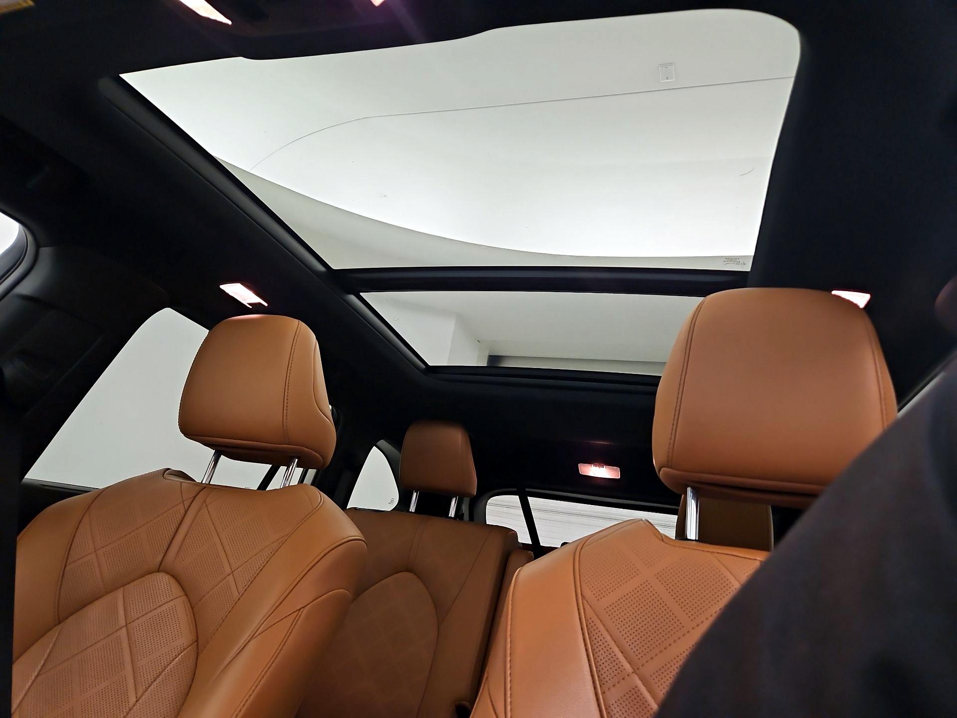 Thumbnail: 2020 Toyota Highlander - 20