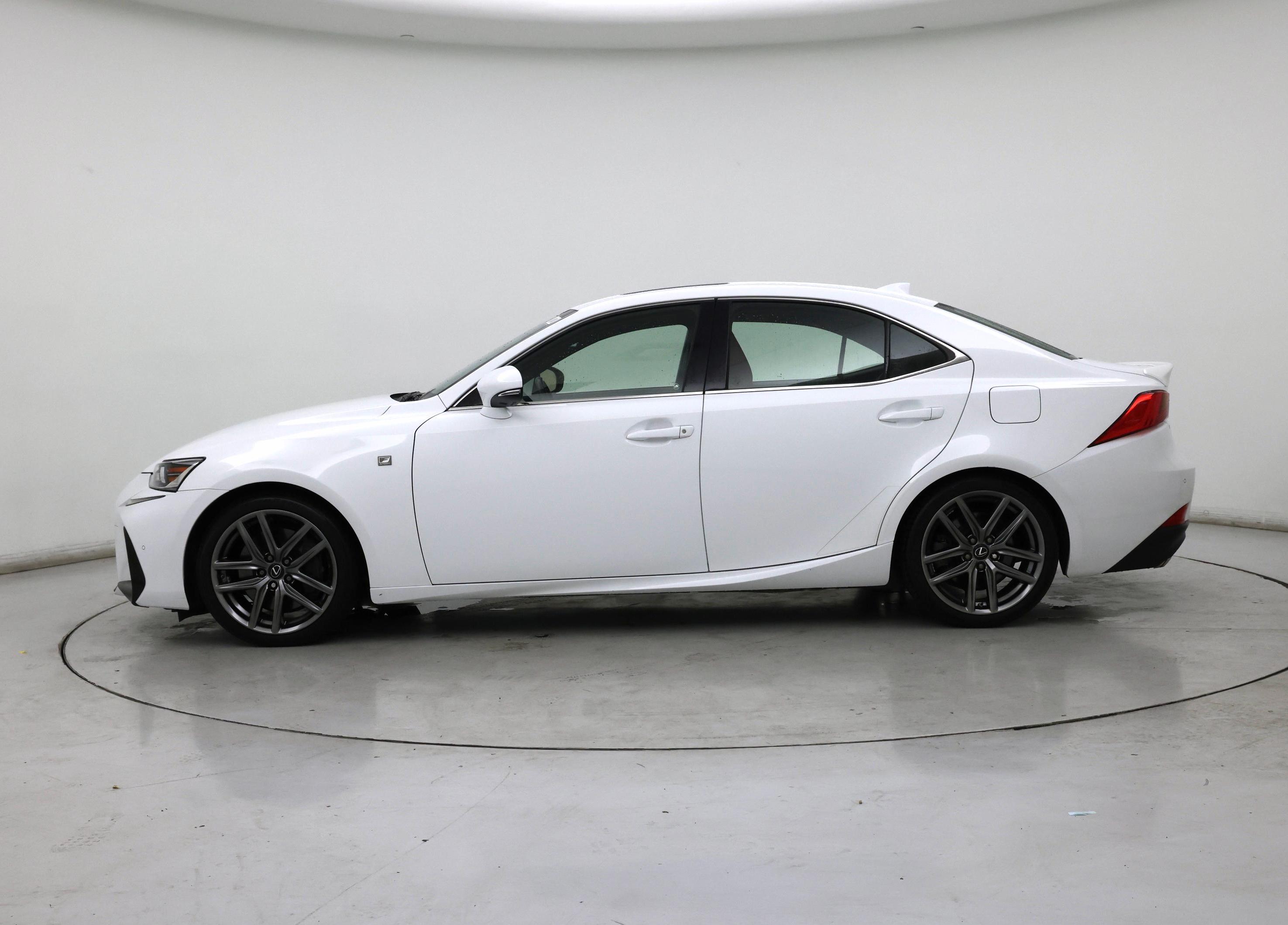 Thumbnail: 2020 Lexus IS - 3