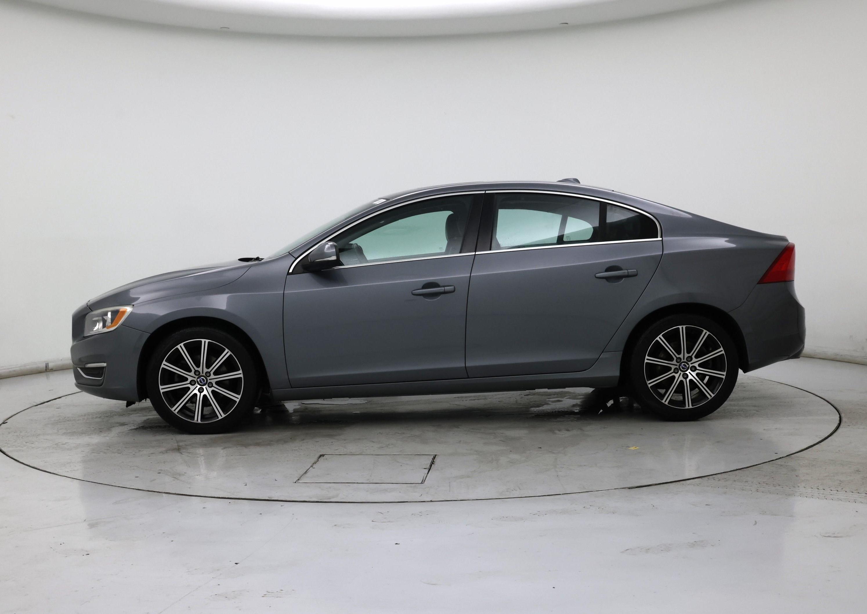 Thumbnail: 2017 Volvo S60 - 3