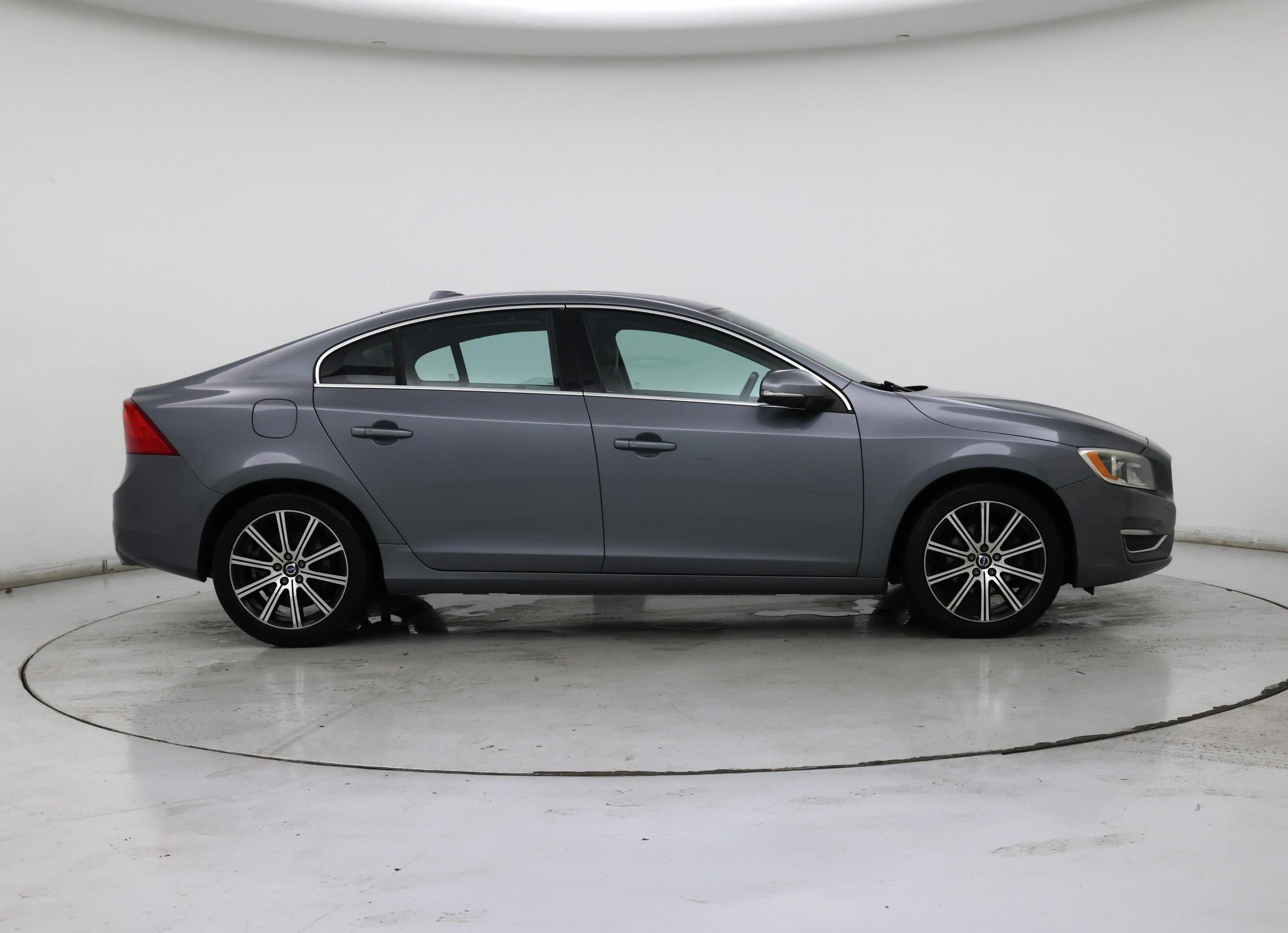 Thumbnail: 2017 Volvo S60 - 7