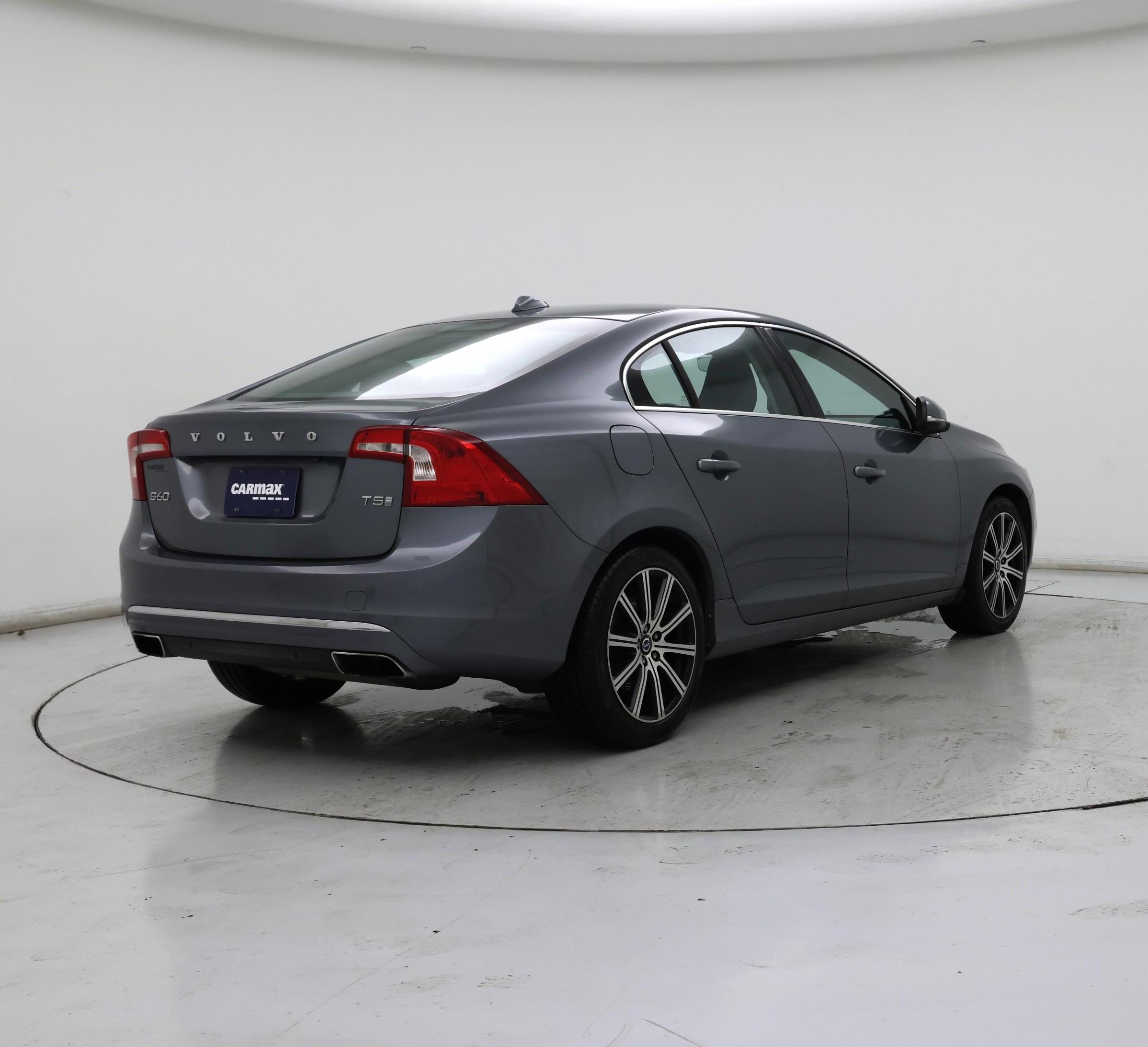 Thumbnail: 2017 Volvo S60 - 8