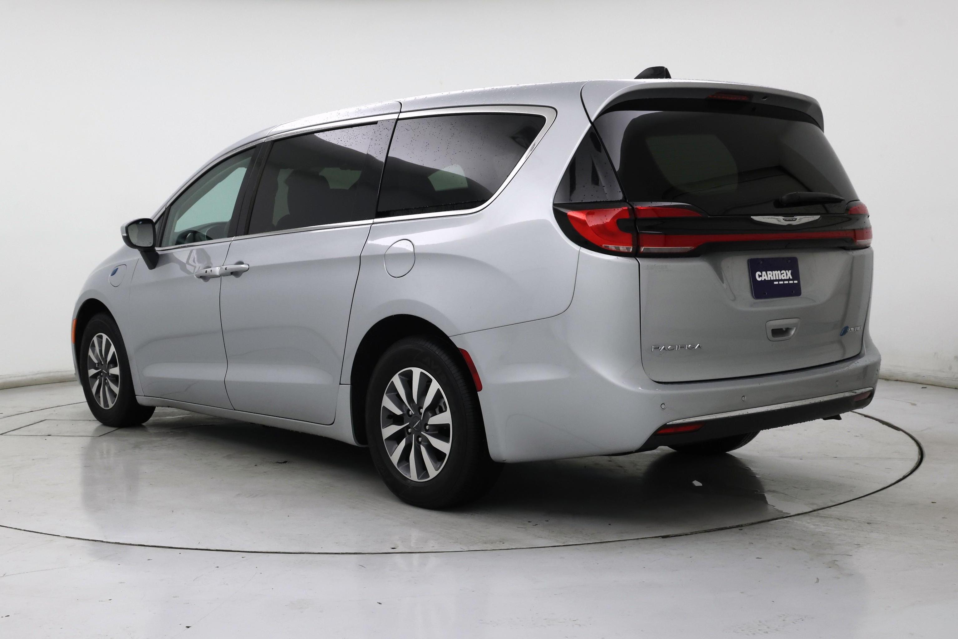 Thumbnail: 2023 Chrysler Pacifica - 2