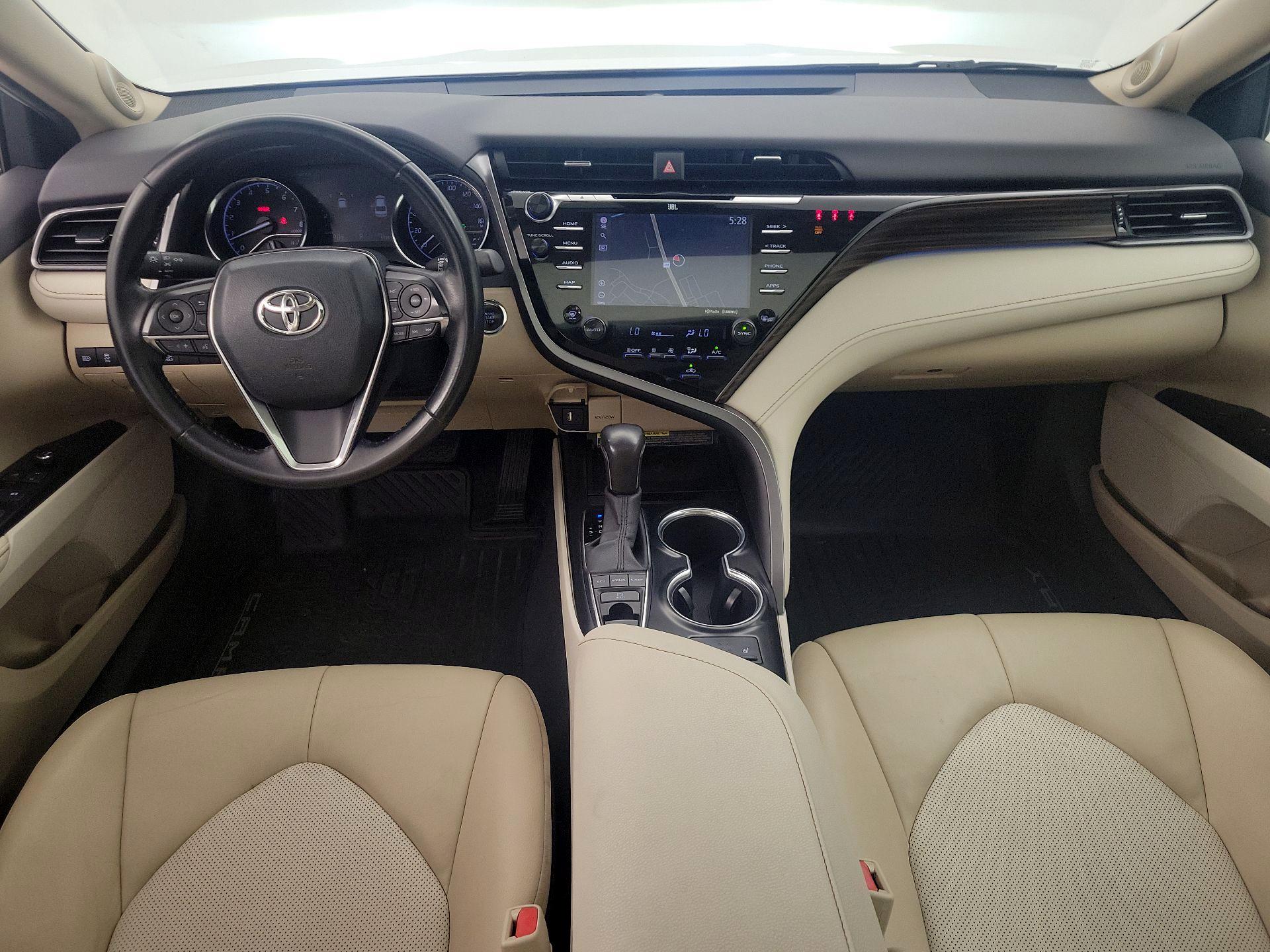 Thumbnail: 2020 Toyota Camry - 9
