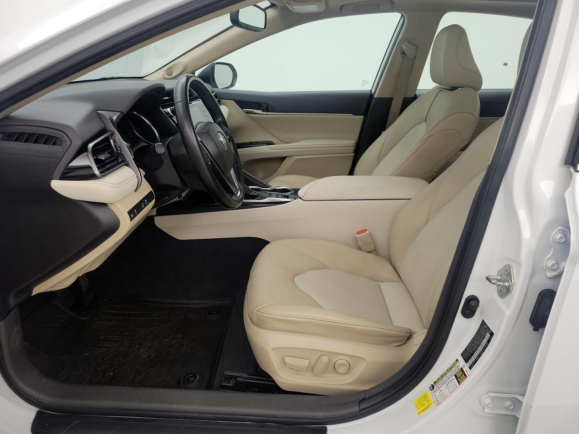 Thumbnail: 2020 Toyota Camry - 11