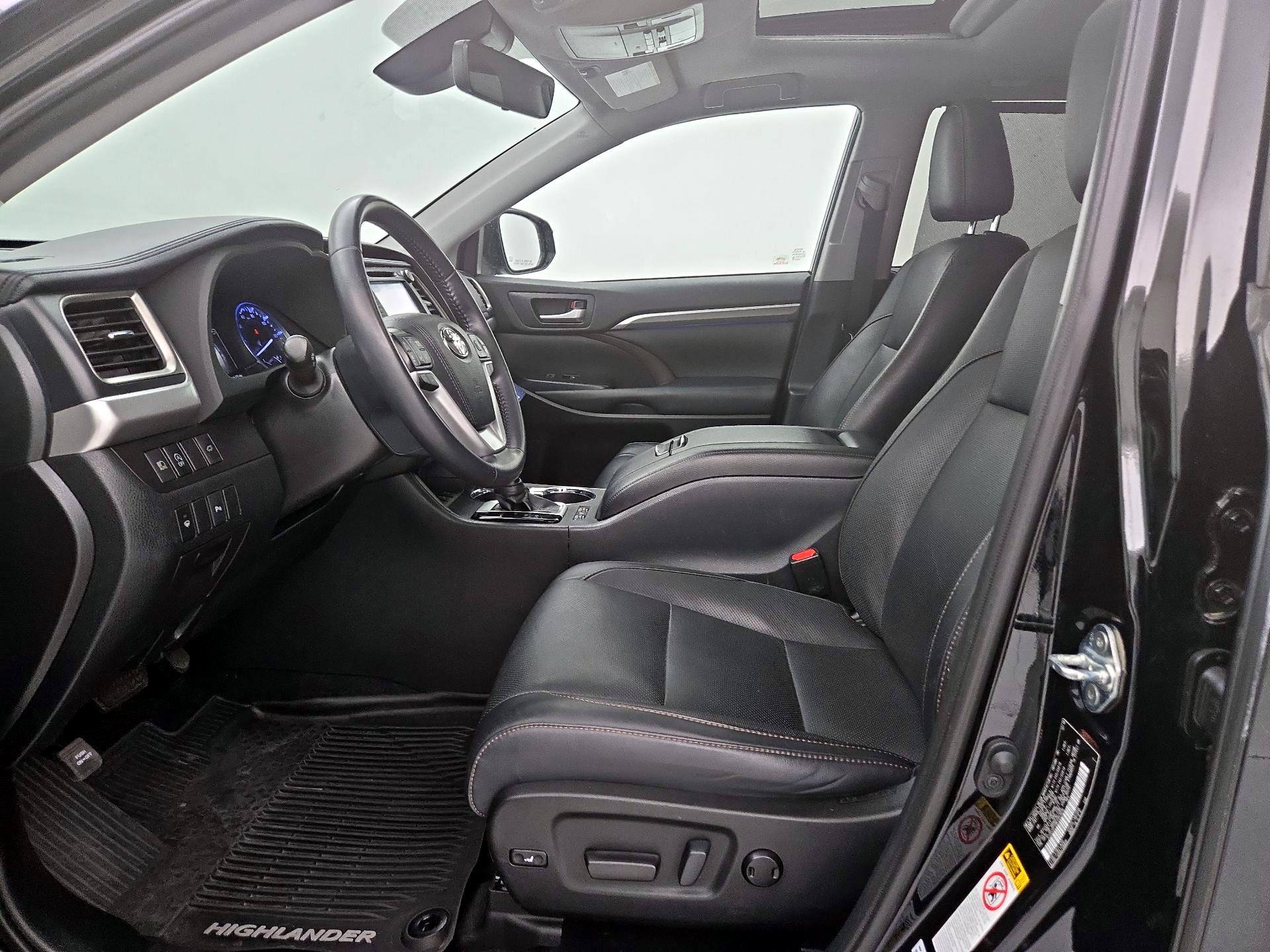 Thumbnail: 2019 Toyota Highlander - 11