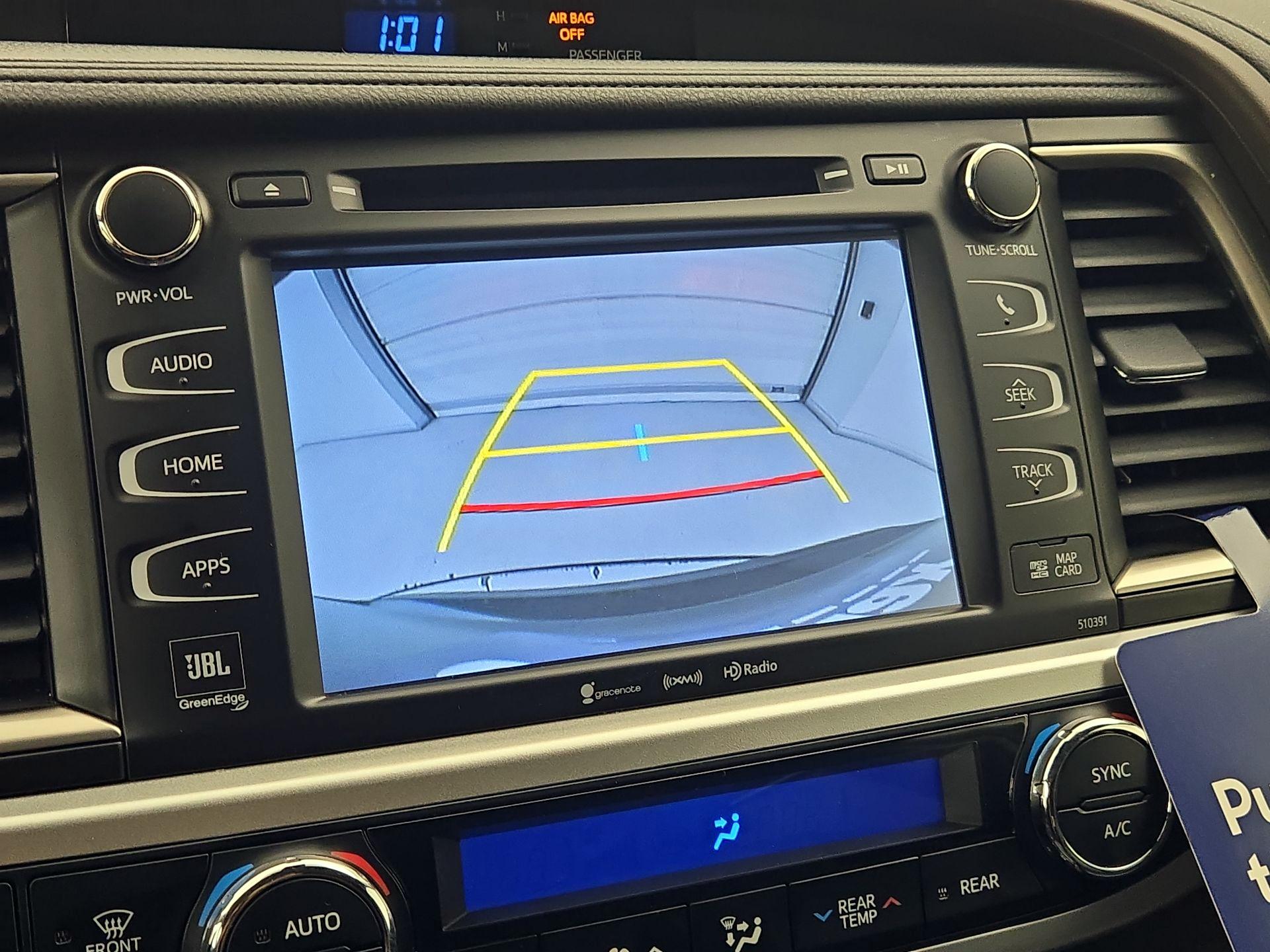Thumbnail: 2019 Toyota Highlander - 15