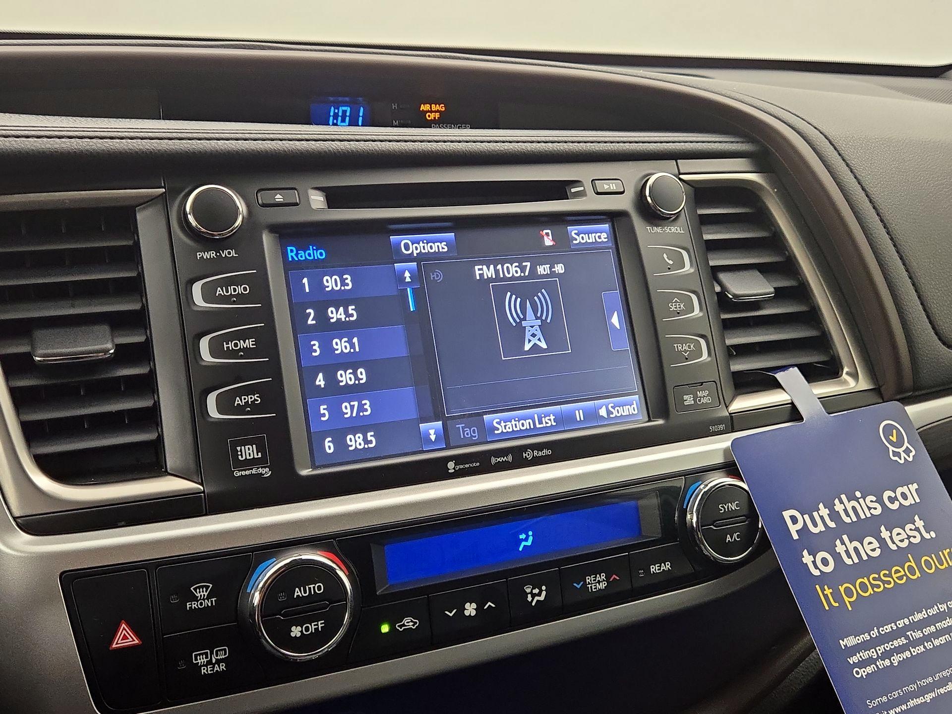 Thumbnail: 2019 Toyota Highlander - 16