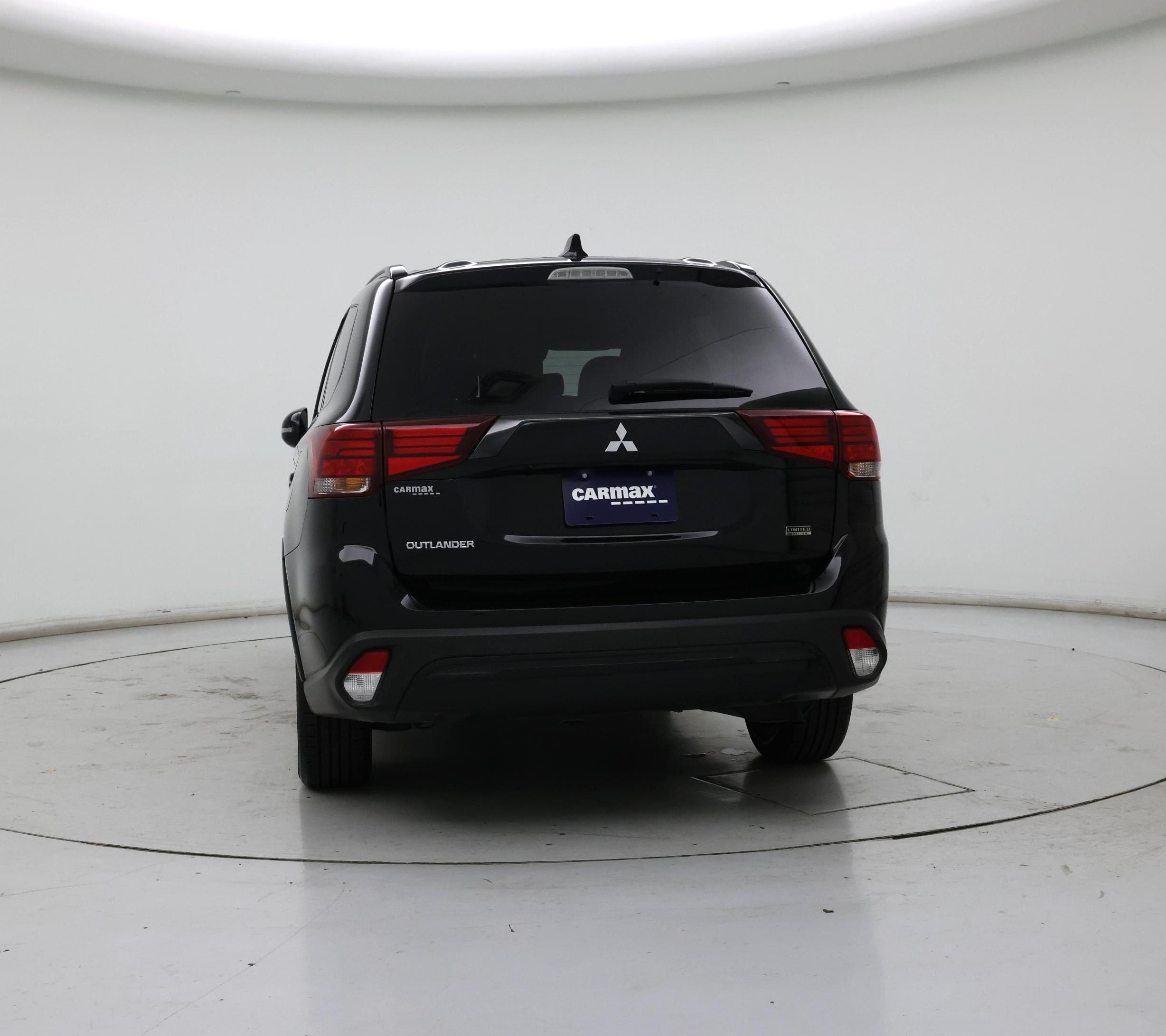 Thumbnail: 2020 Mitsubishi Outlander - 6