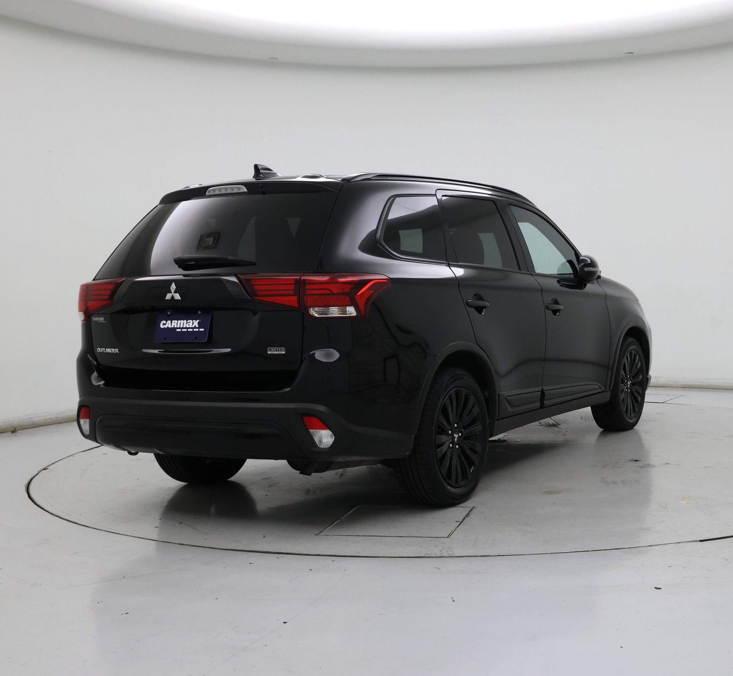 Thumbnail: 2020 Mitsubishi Outlander - 8