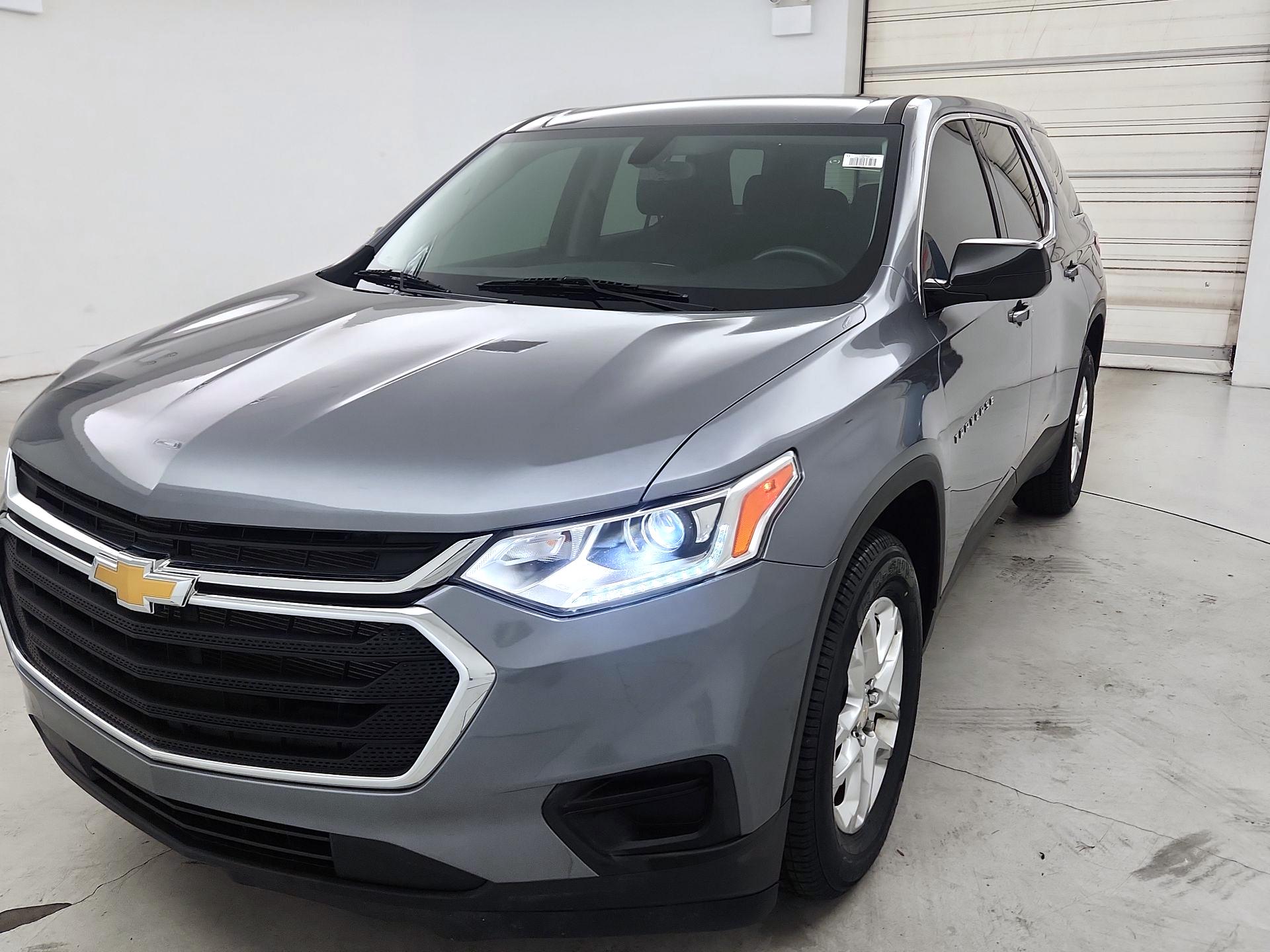 Thumbnail: 2020 Chevrolet Traverse - 3
