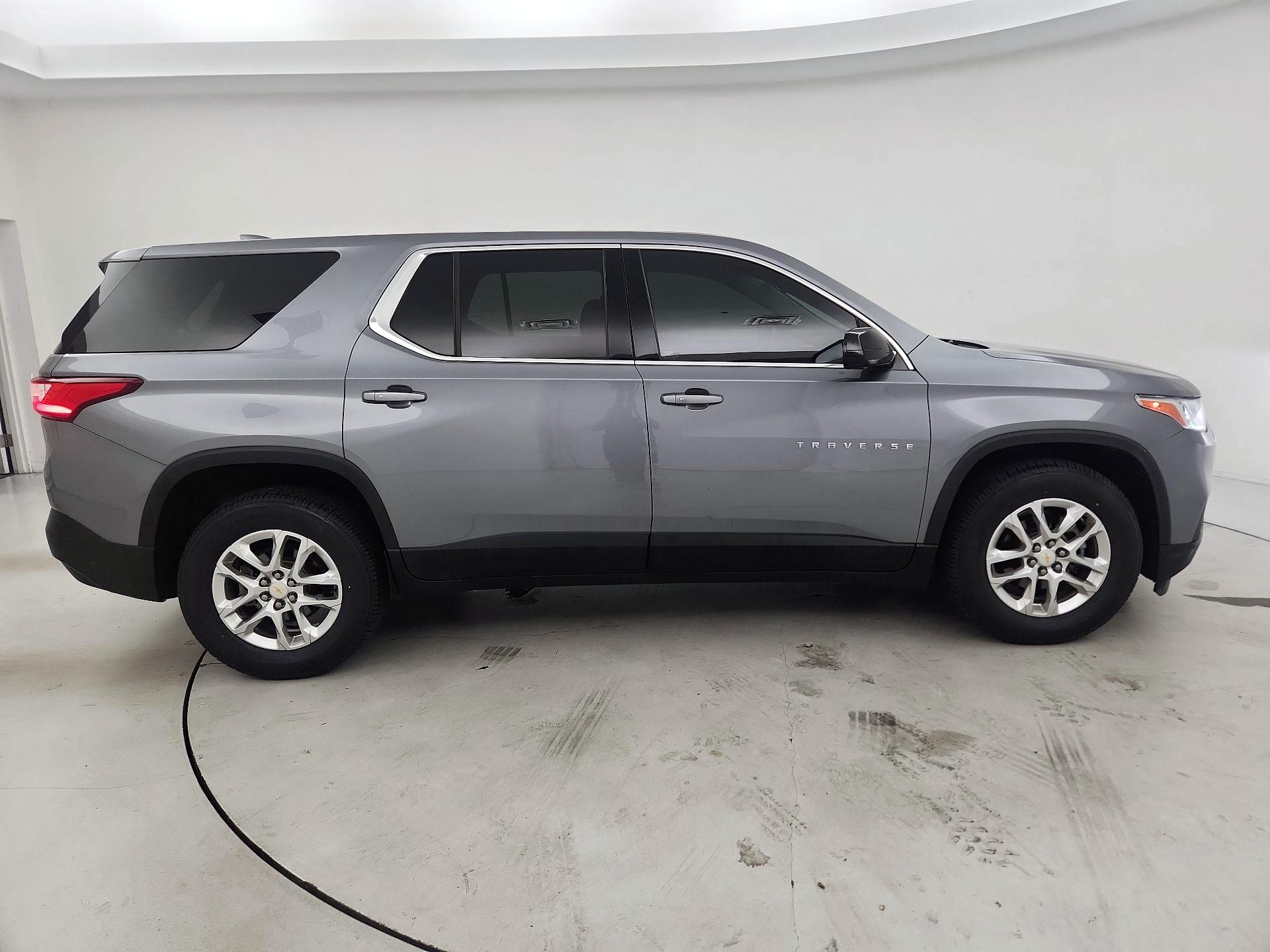 Thumbnail: 2020 Chevrolet Traverse - 4