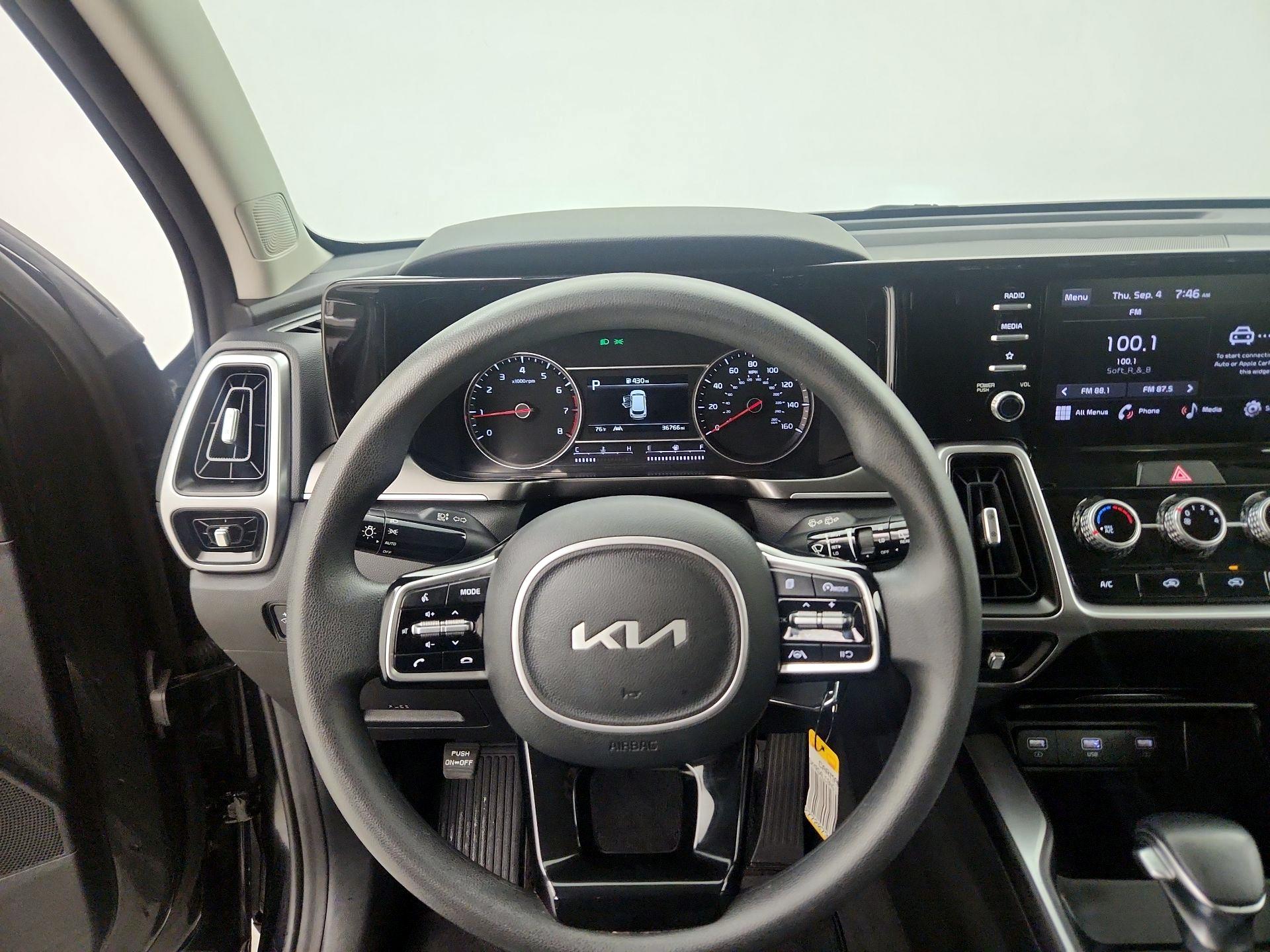 Thumbnail: 2022 Kia Sorento - 10