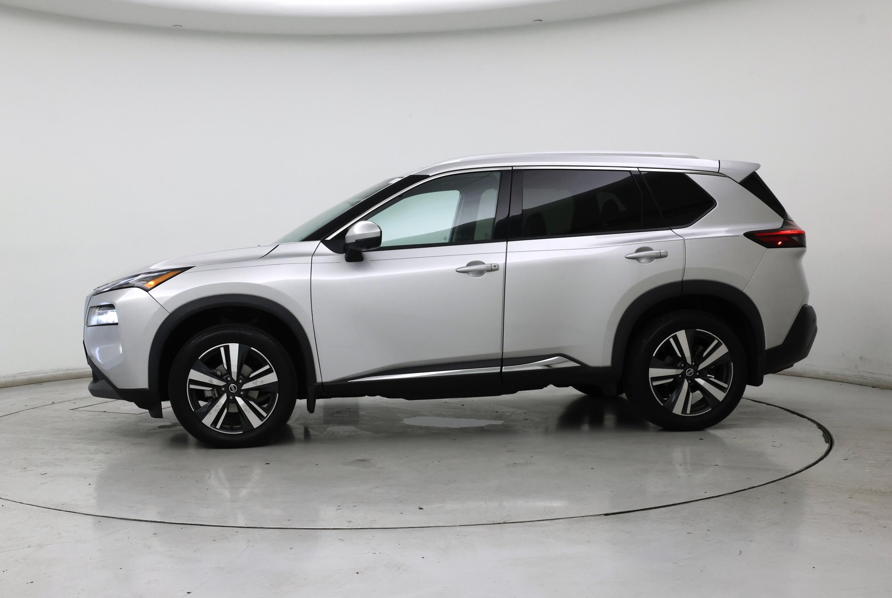 Thumbnail: 2021 Nissan Rogue - 3