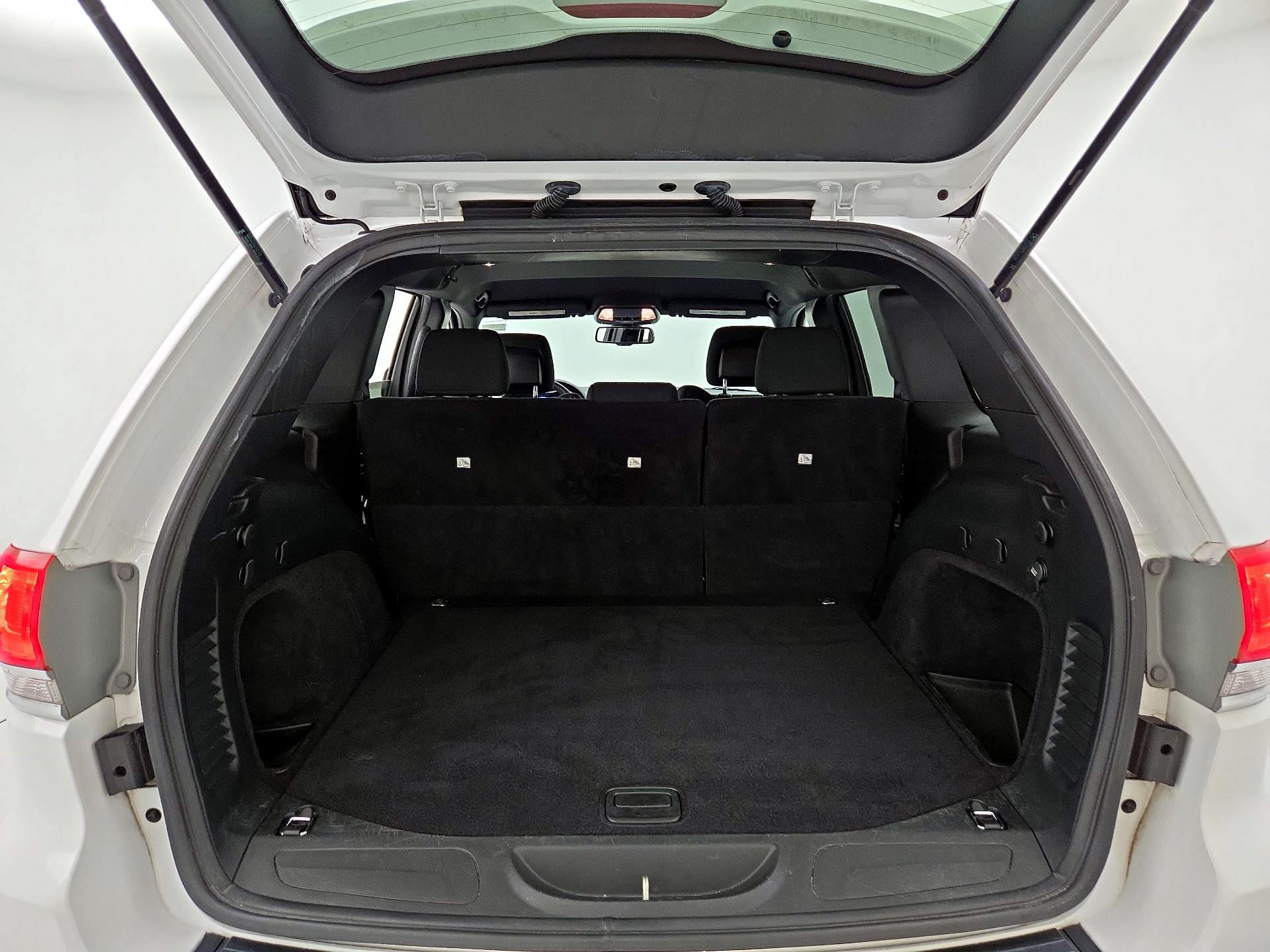 Thumbnail: 2016 Jeep Grand Cherokee - 20