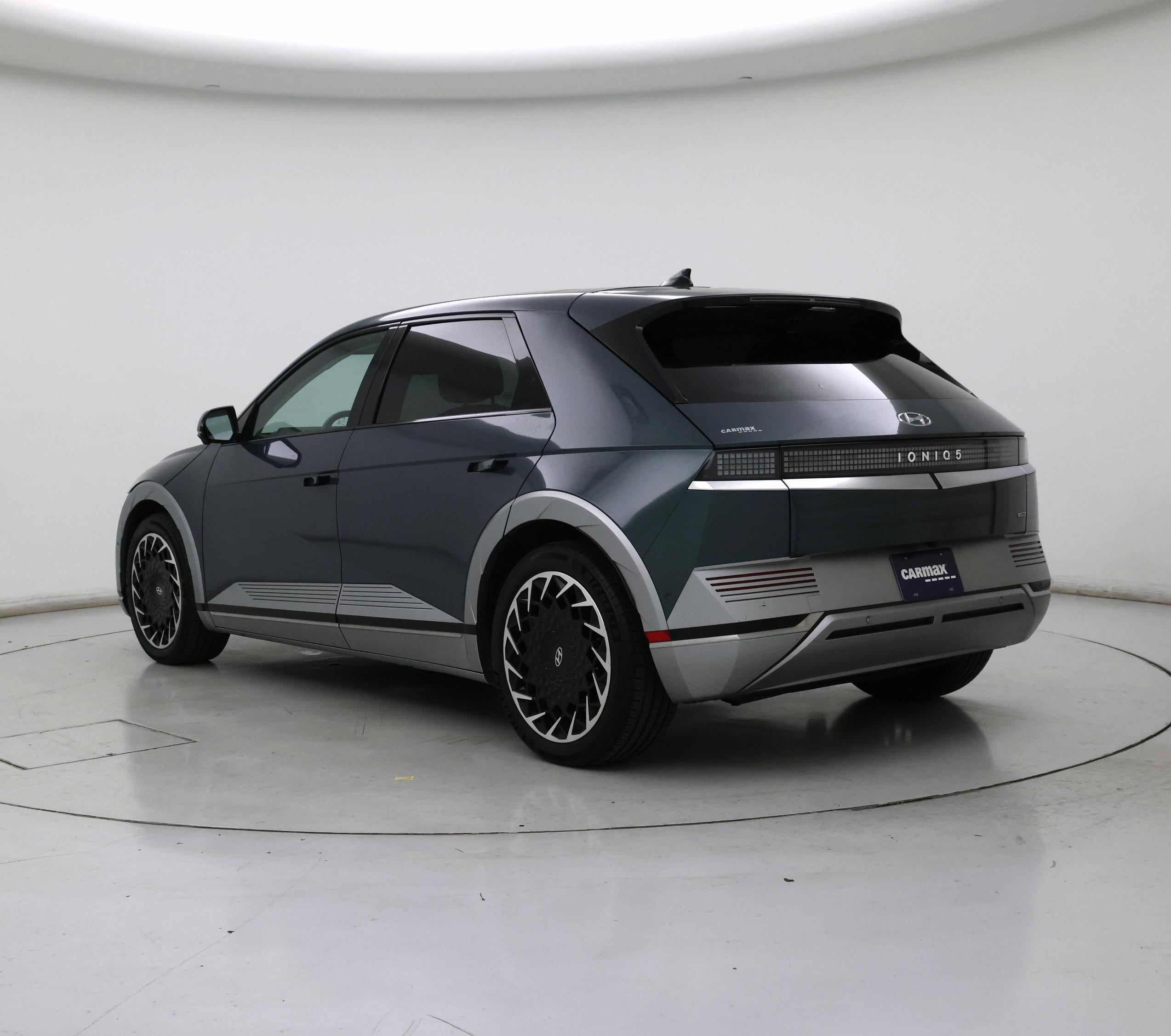 Thumbnail: 2022 Hyundai Ioniq 5 - 2