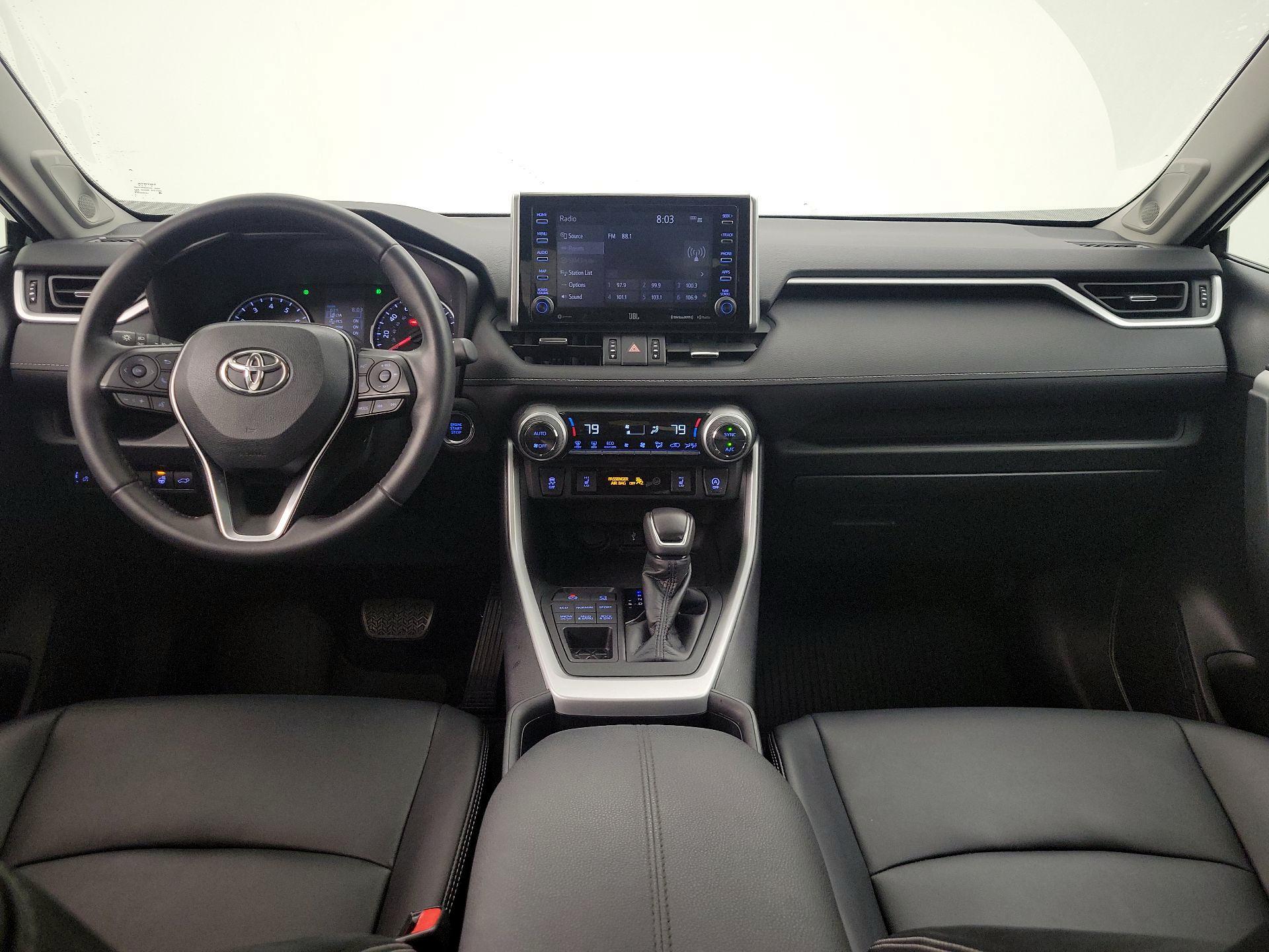 Thumbnail: 2020 Toyota RAV4 - 9