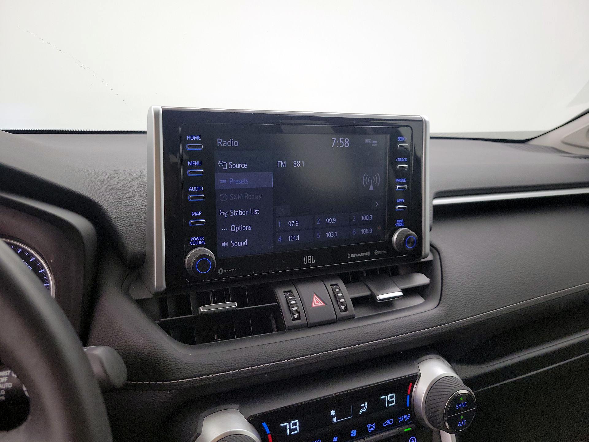 Thumbnail: 2020 Toyota RAV4 - 15
