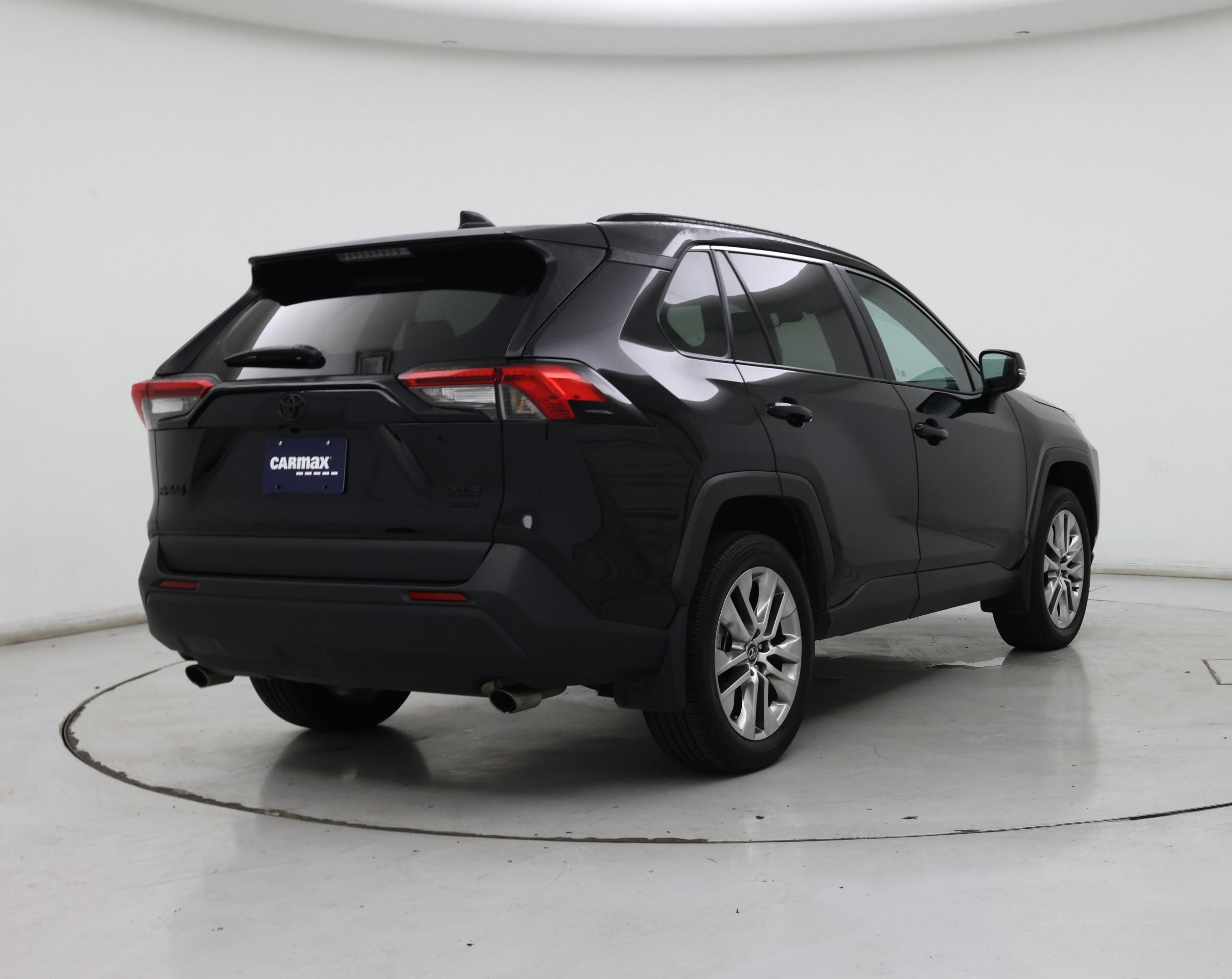 Thumbnail: 2020 Toyota RAV4 - 8