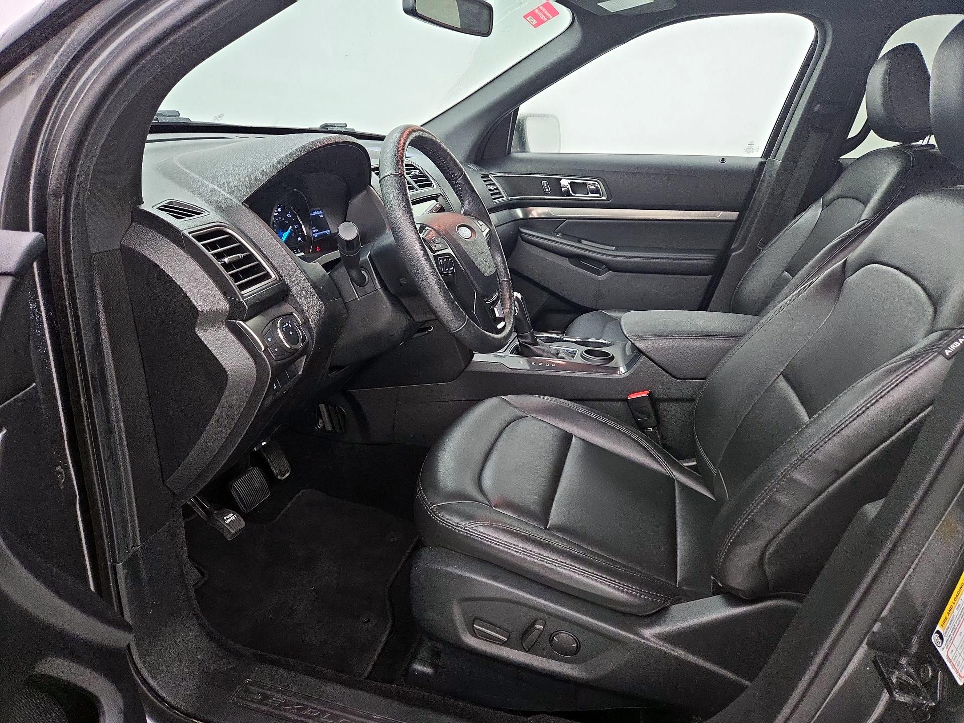 Thumbnail: 2019 Ford Explorer - 11