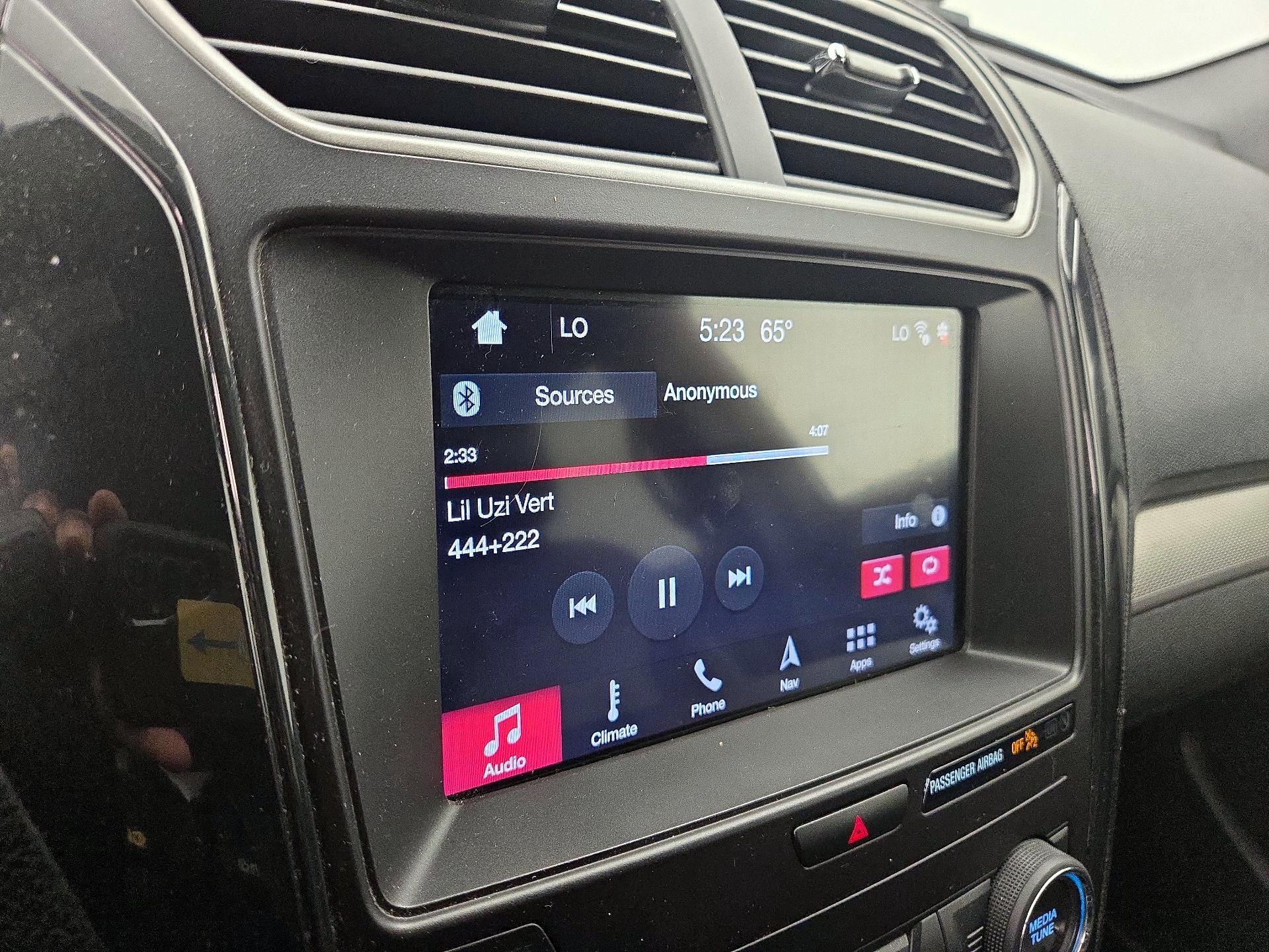 Thumbnail: 2019 Ford Explorer - 15