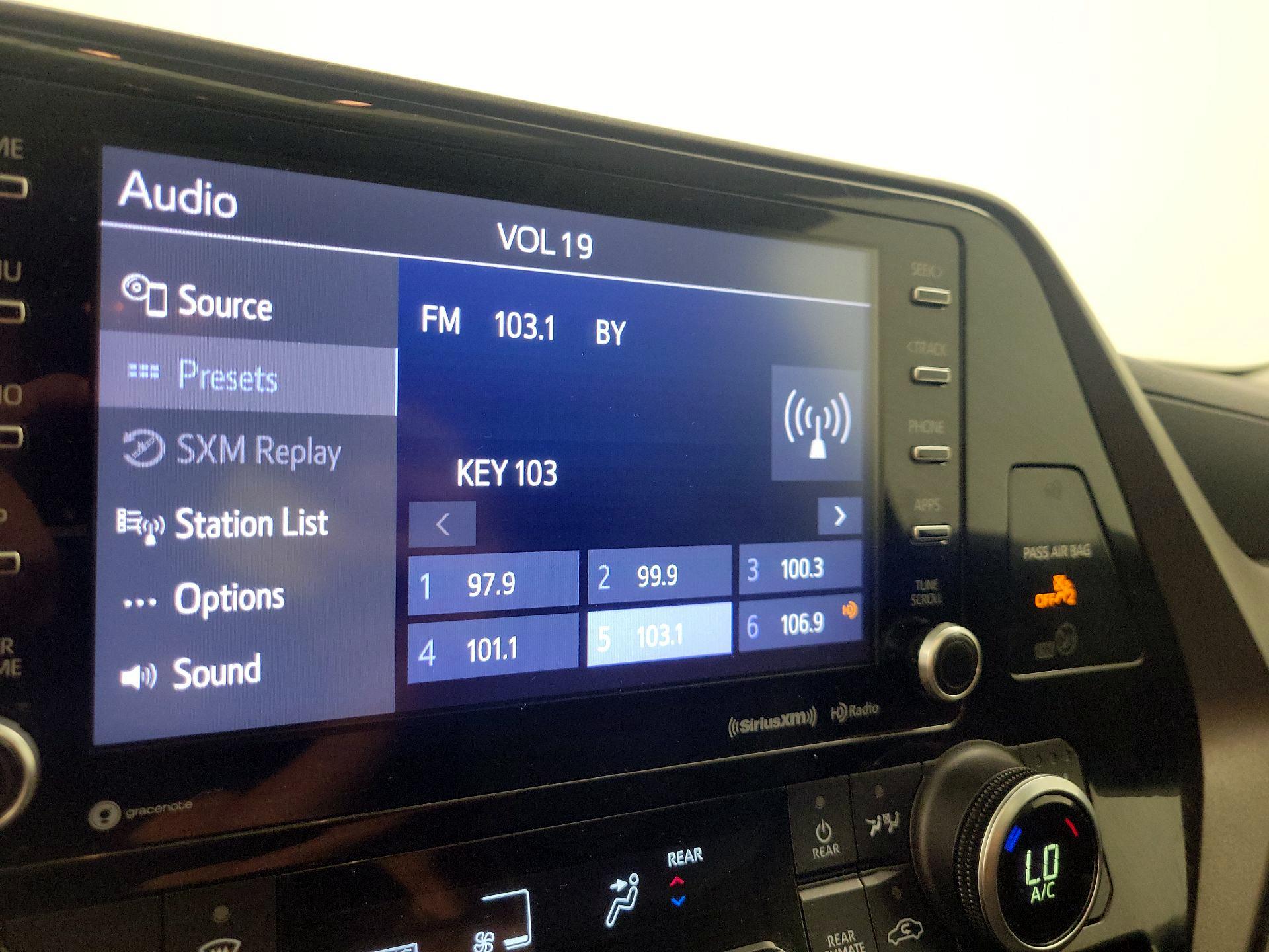 Thumbnail: 2021 Toyota Highlander - 15