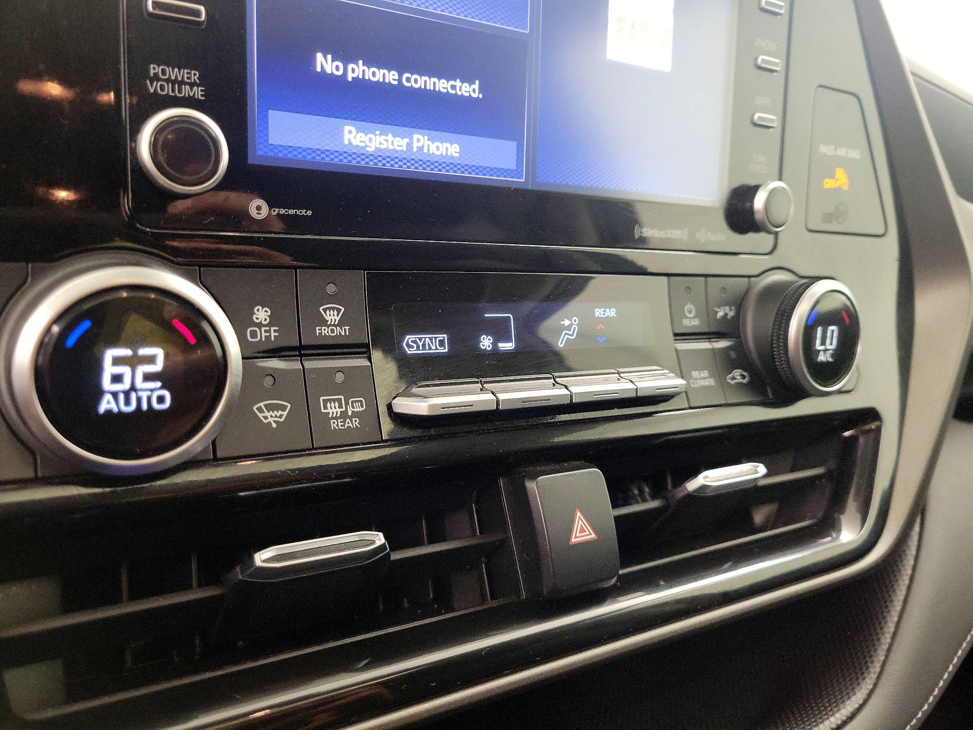 Thumbnail: 2021 Toyota Highlander - 16