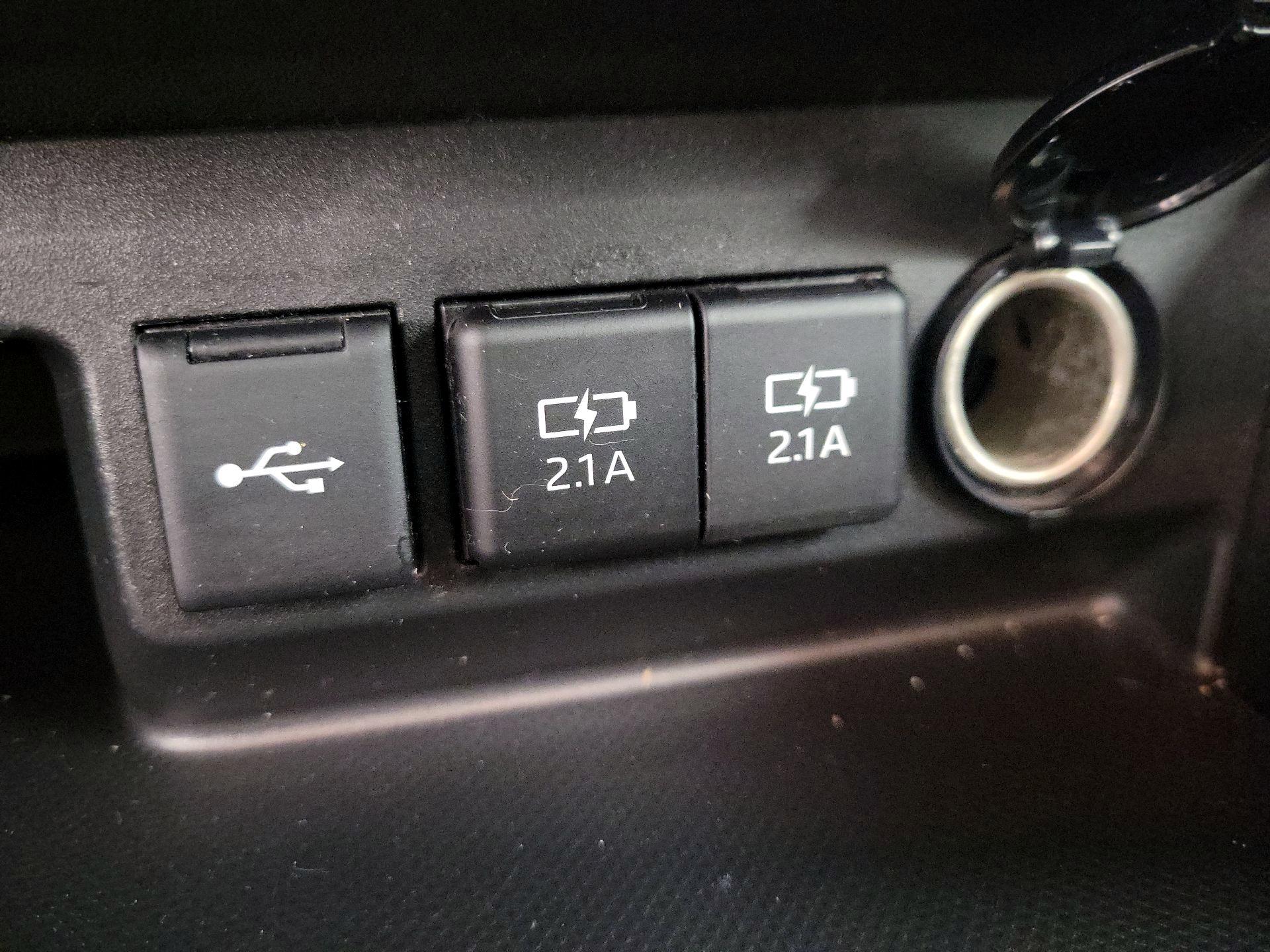 Thumbnail: 2021 Toyota Highlander - 18