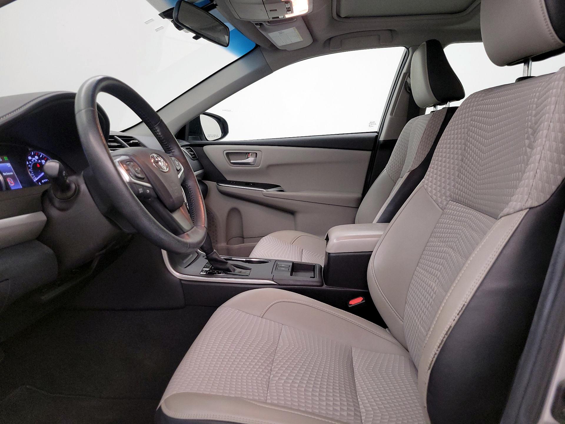 Thumbnail: 2015 Toyota Camry - 11