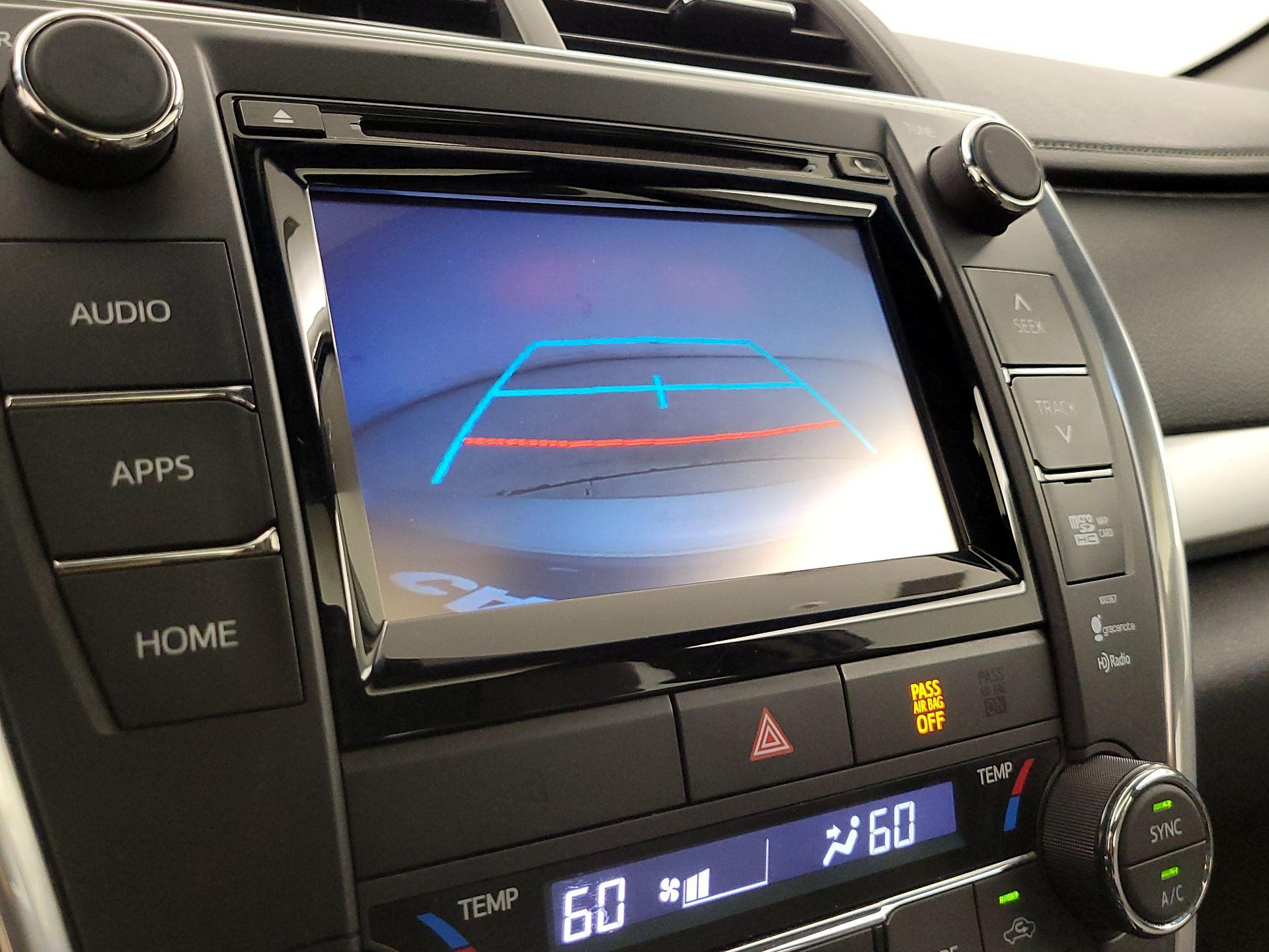 Thumbnail: 2015 Toyota Camry - 15
