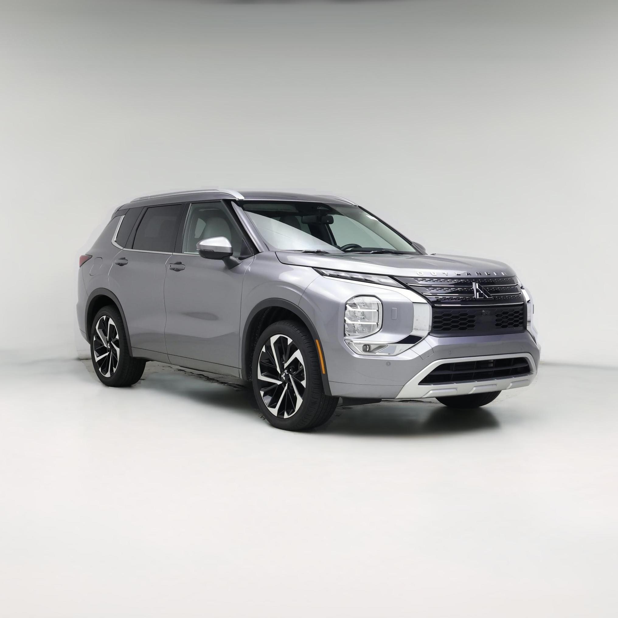 Thumbnail: 2022 Mitsubishi Outlander - 1