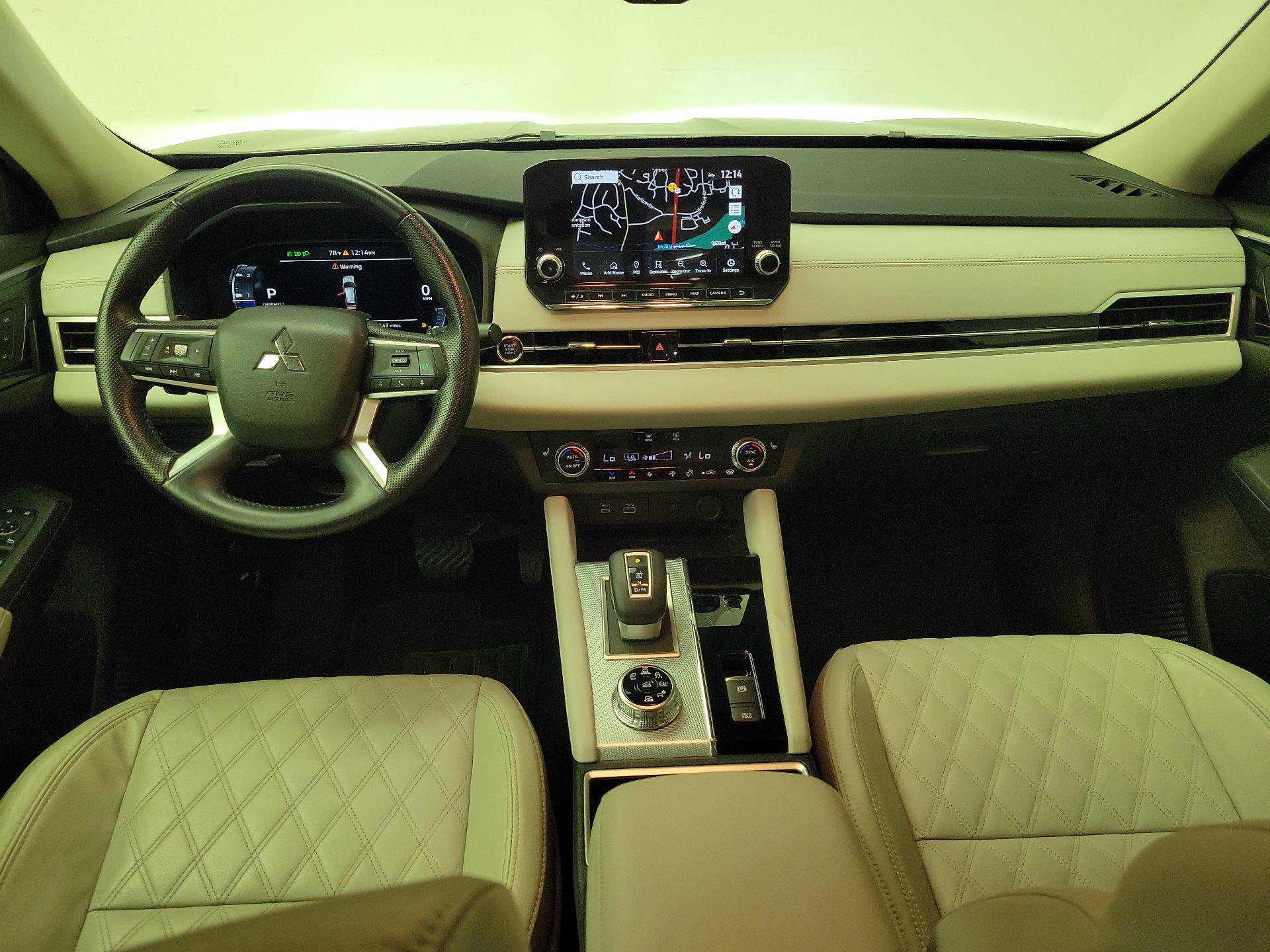 Thumbnail: 2022 Mitsubishi Outlander - 9