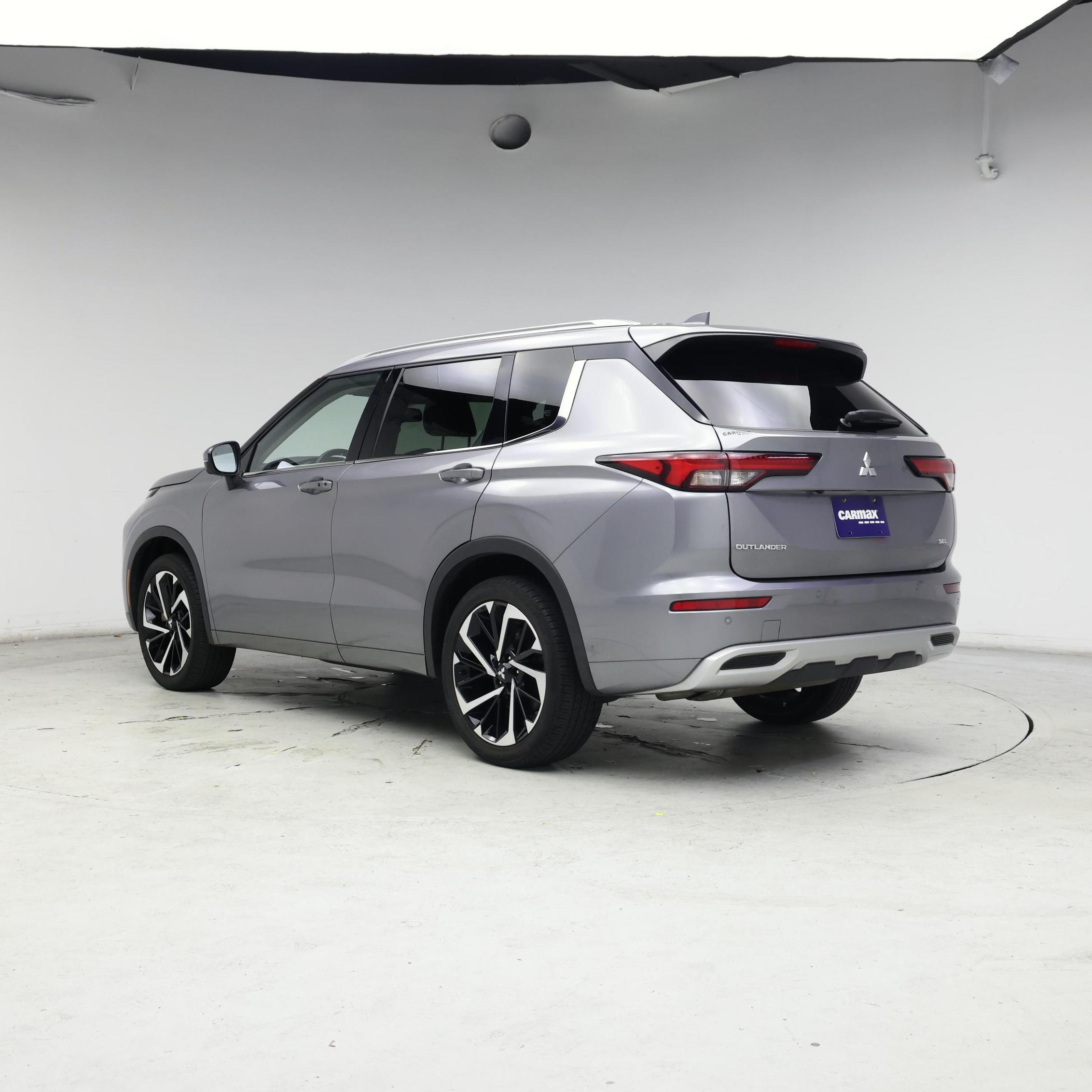 Thumbnail: 2022 Mitsubishi Outlander - 2