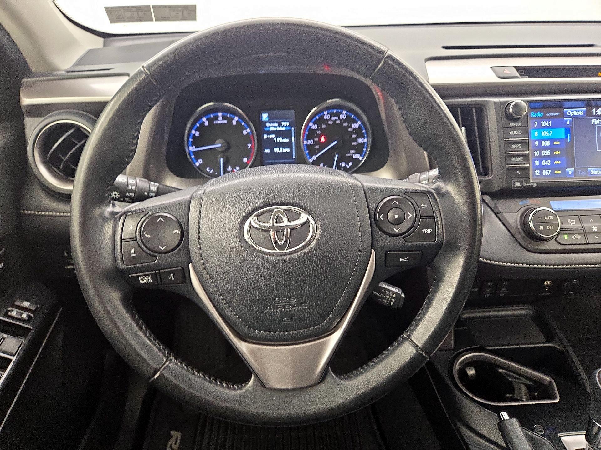 Thumbnail: 2017 Toyota RAV4 - 10