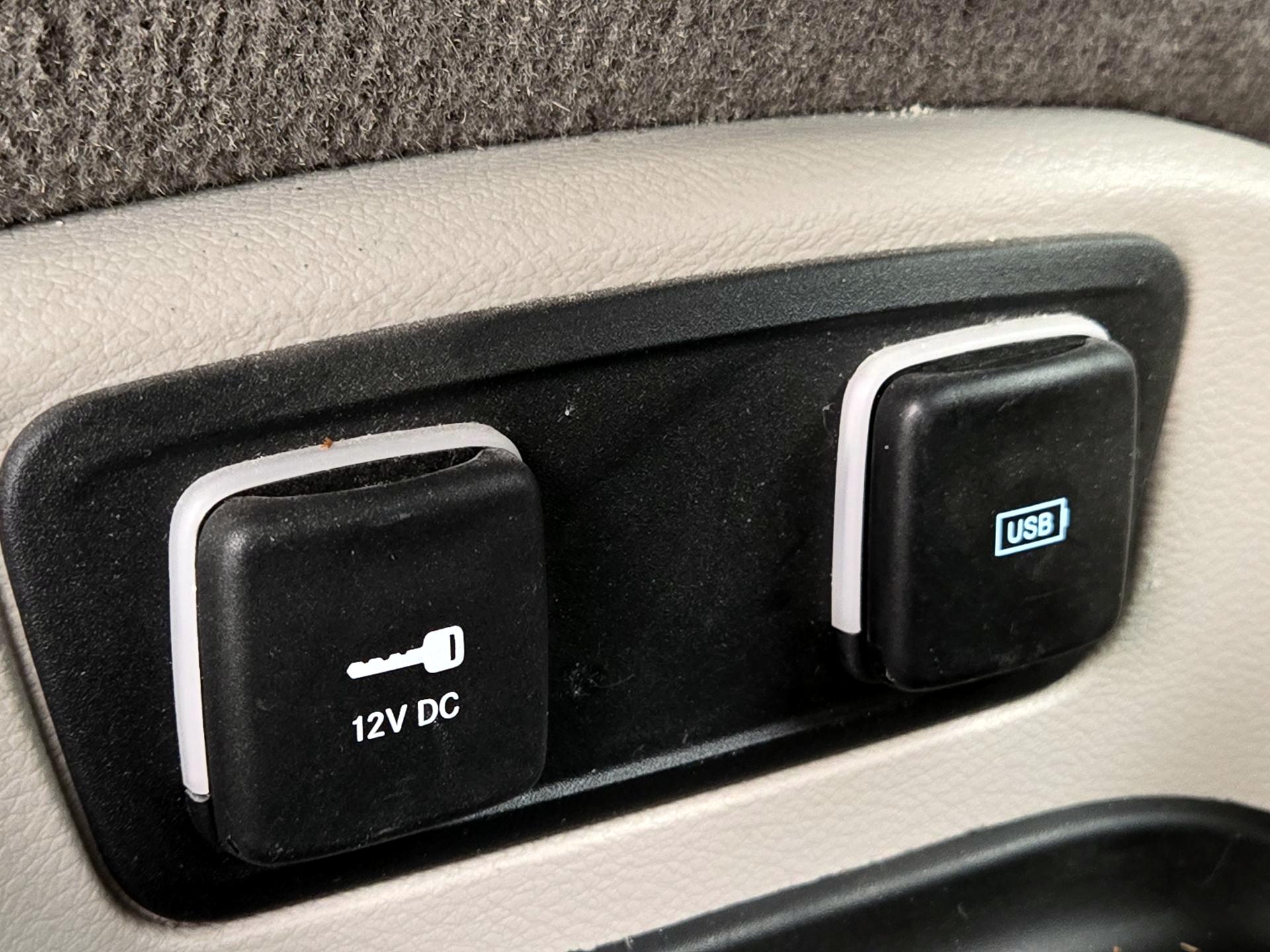Thumbnail: 2017 Chrysler Pacifica - 19