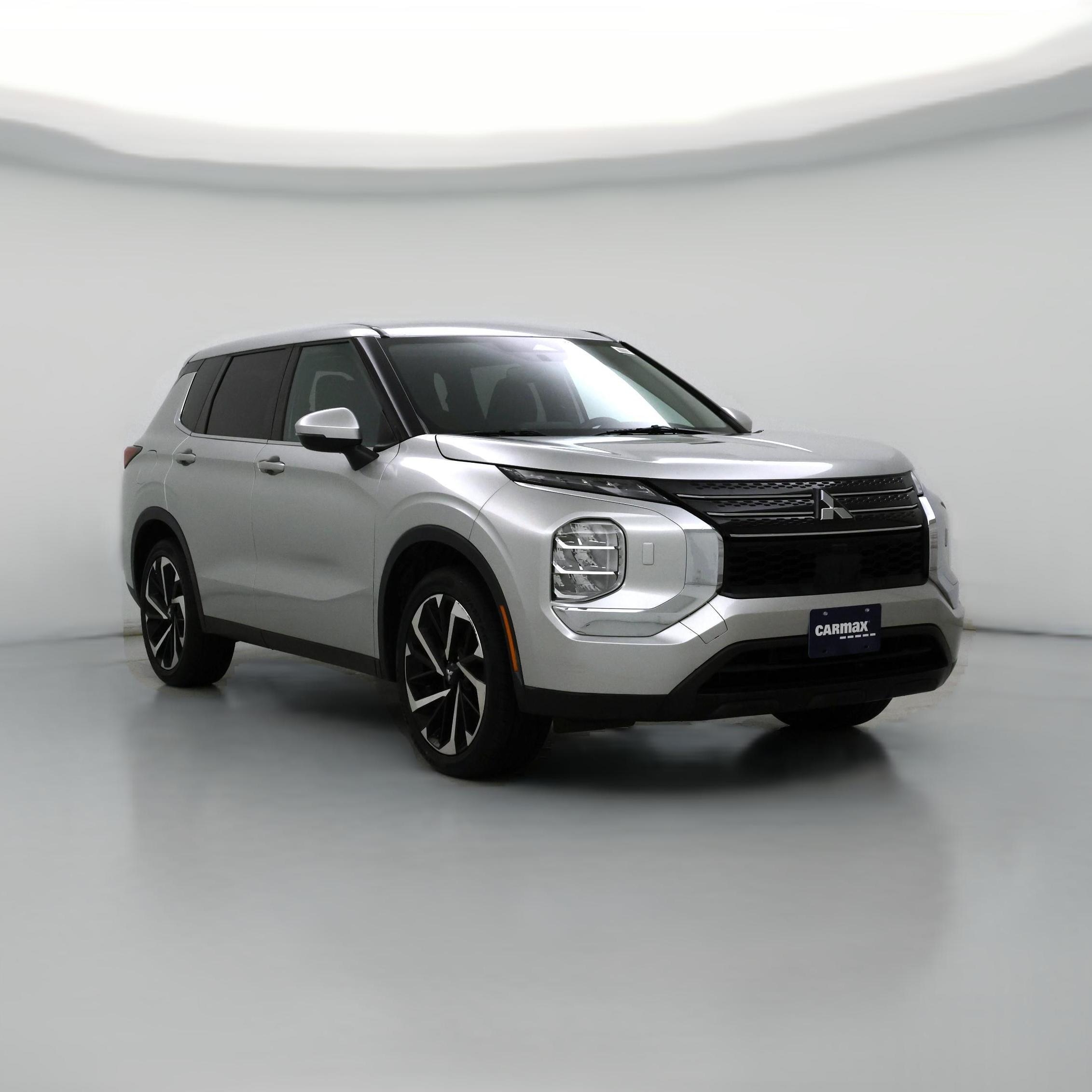 Thumbnail: 2022 Mitsubishi Outlander - 1
