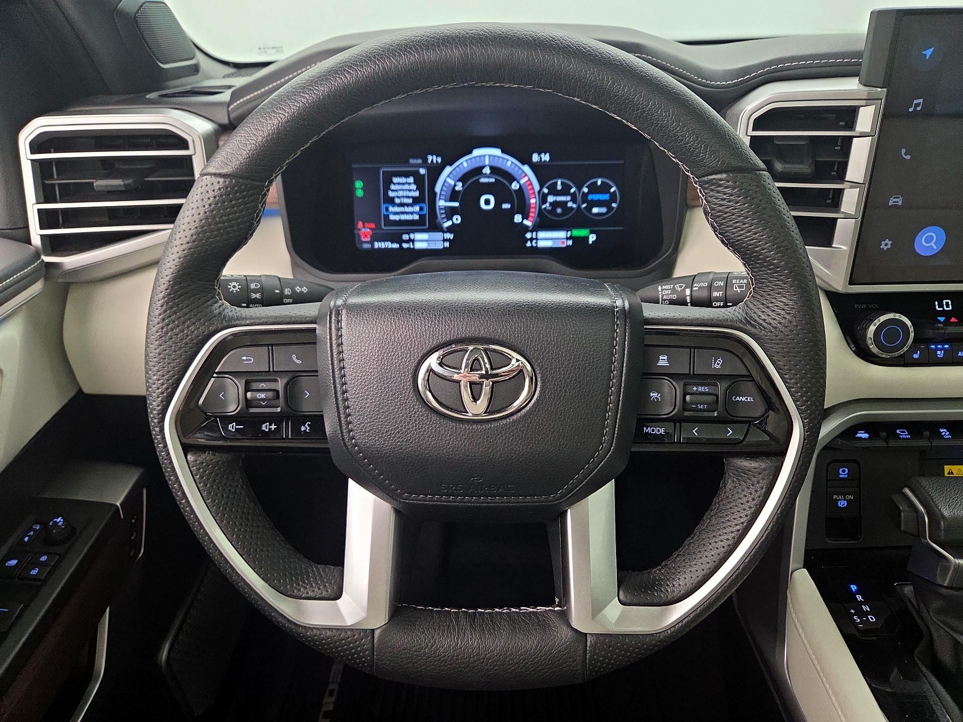 Thumbnail: 2023 Toyota Sequoia - 10