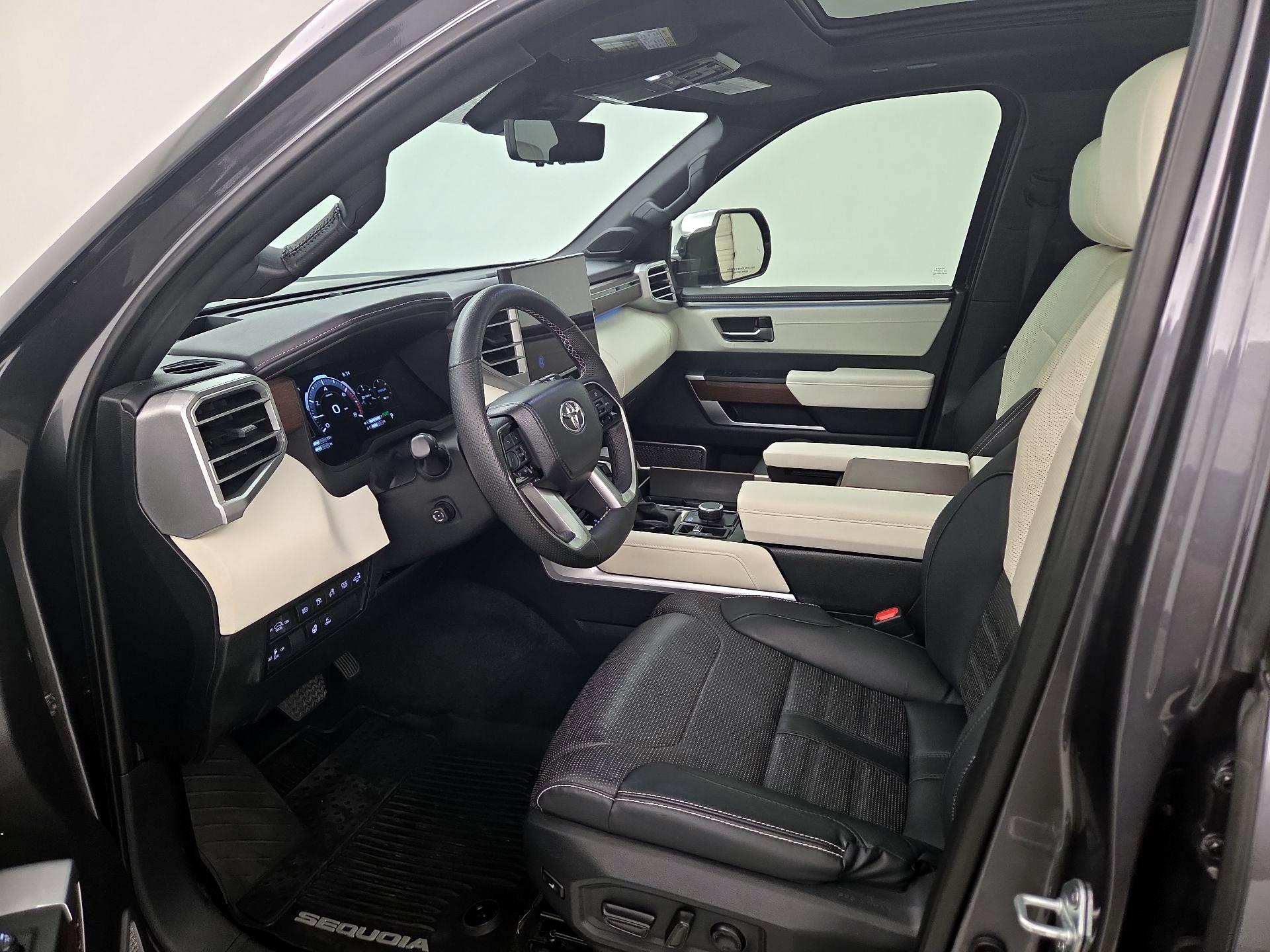 Thumbnail: 2023 Toyota Sequoia - 11