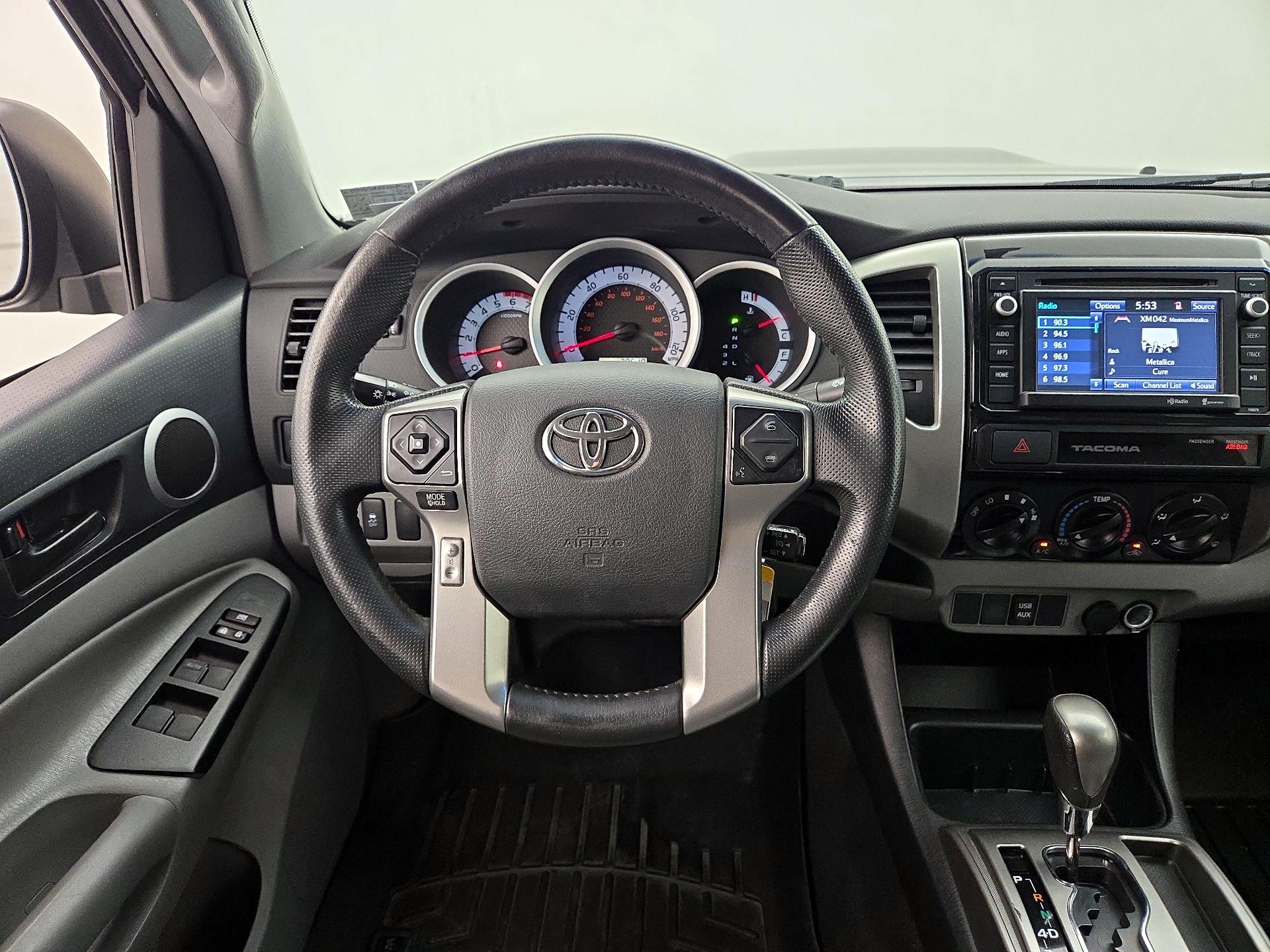 Thumbnail: 2015 Toyota Tacoma - 10