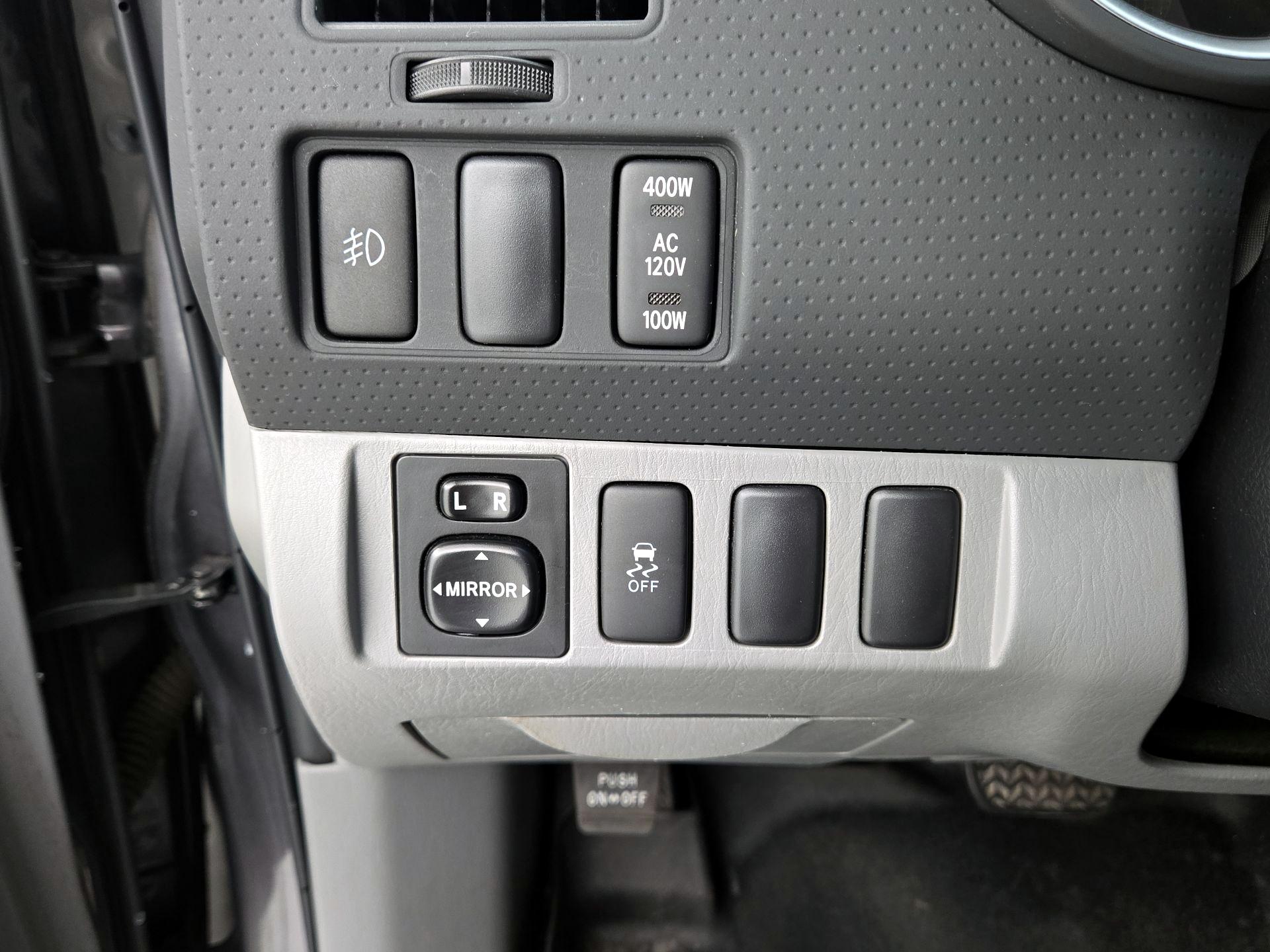 Thumbnail: 2015 Toyota Tacoma - 13