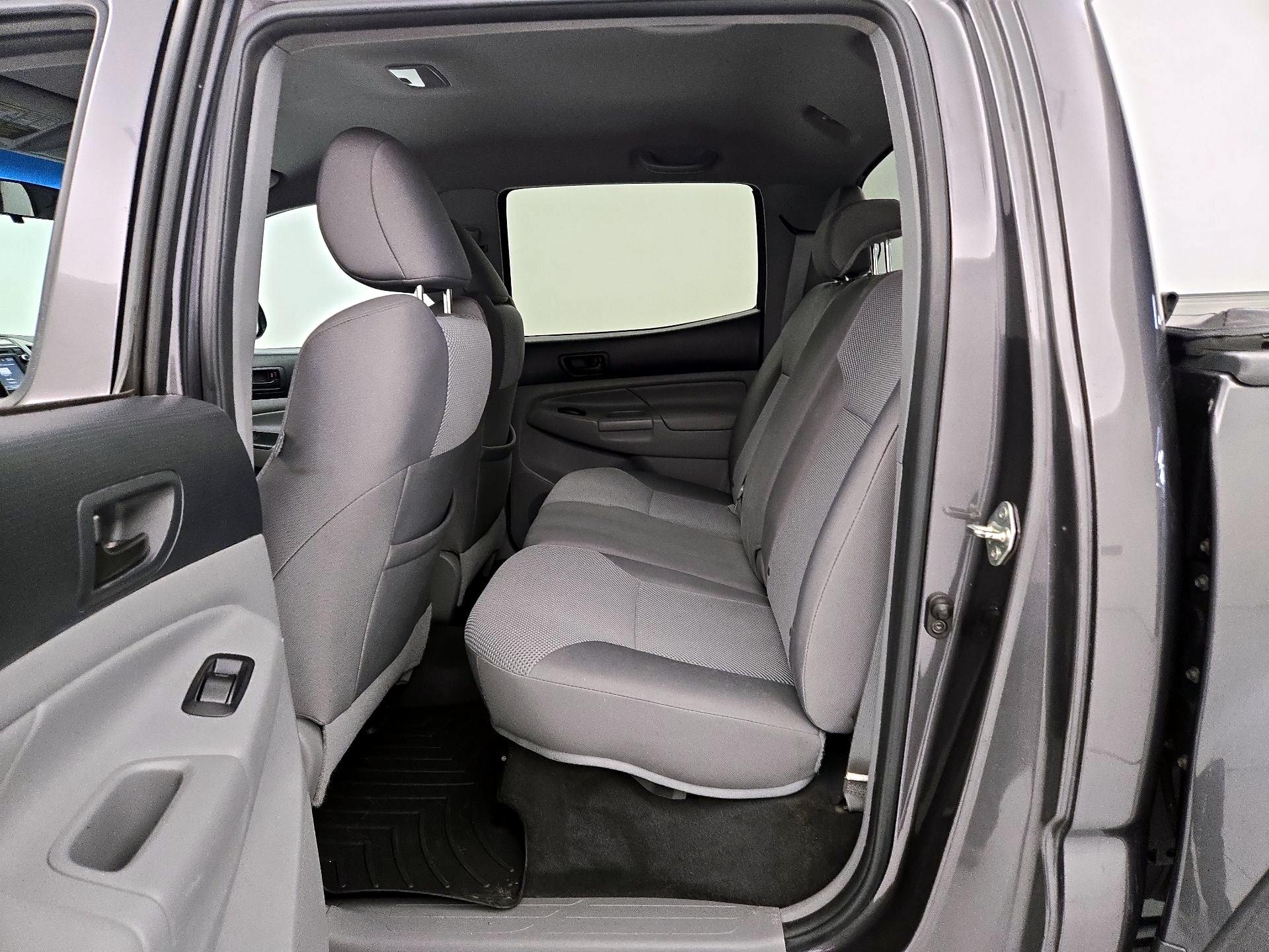 Thumbnail: 2015 Toyota Tacoma - 19