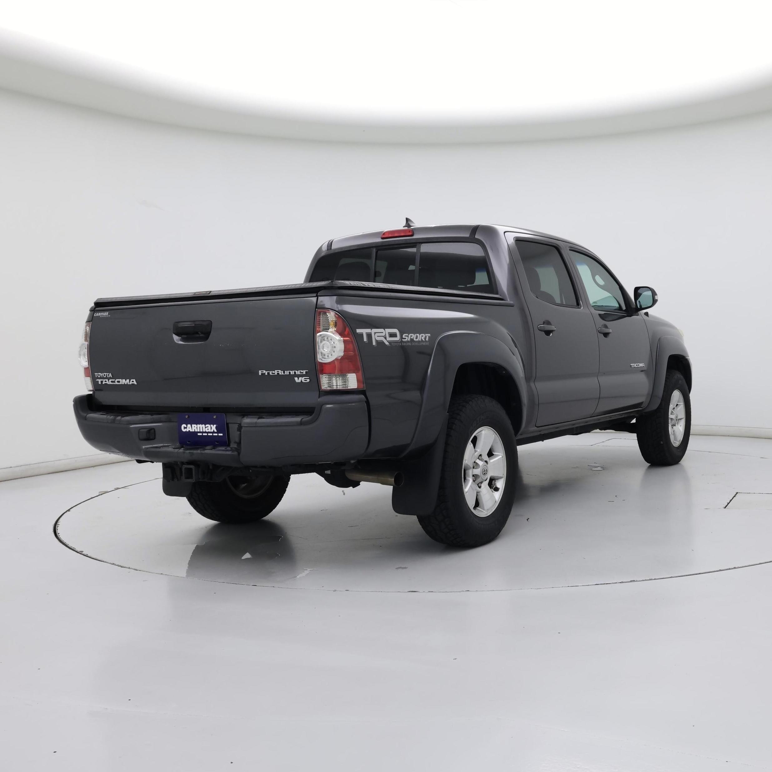 Thumbnail: 2015 Toyota Tacoma - 8