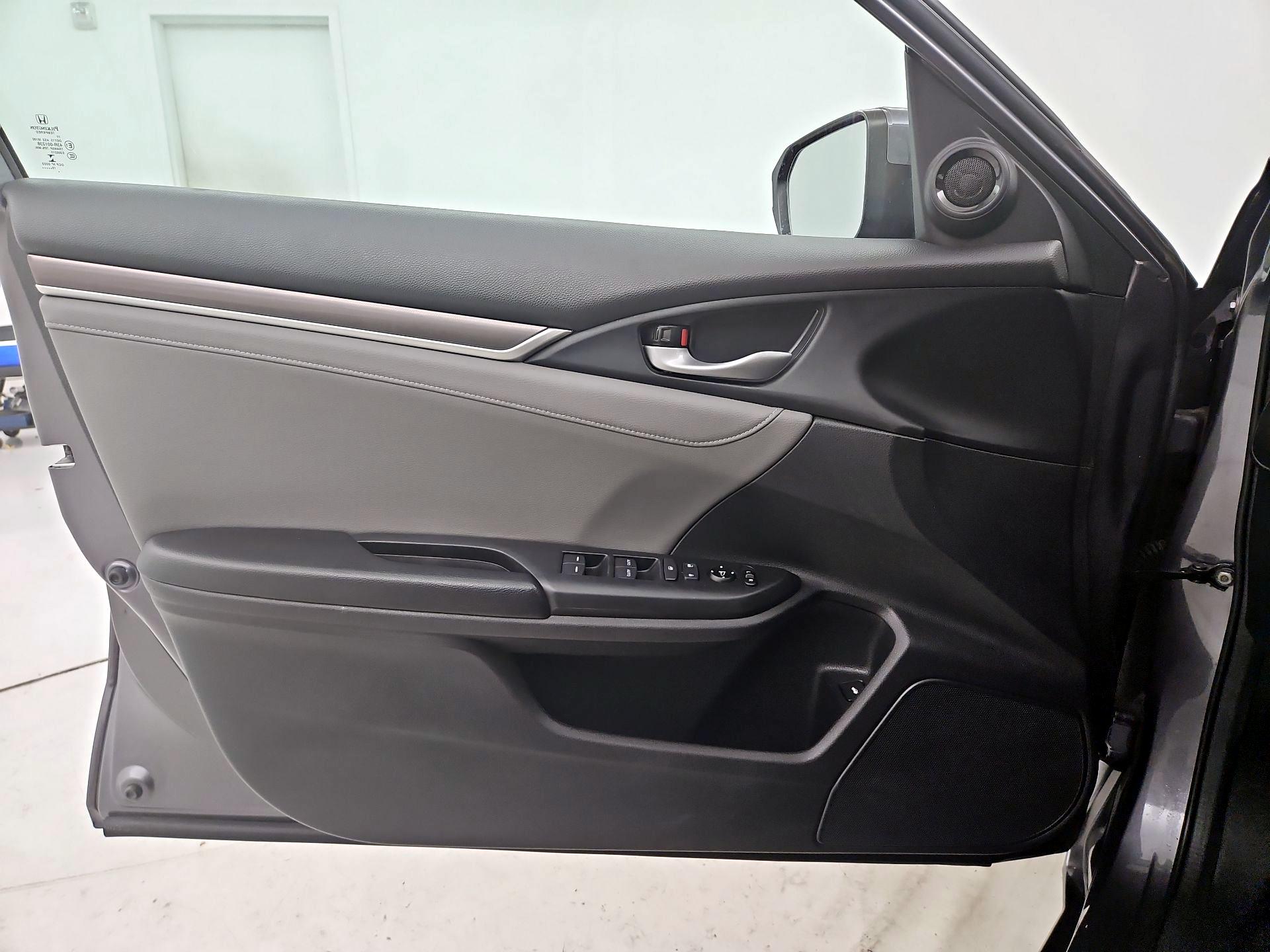 Thumbnail: 2020 Honda Civic - 12