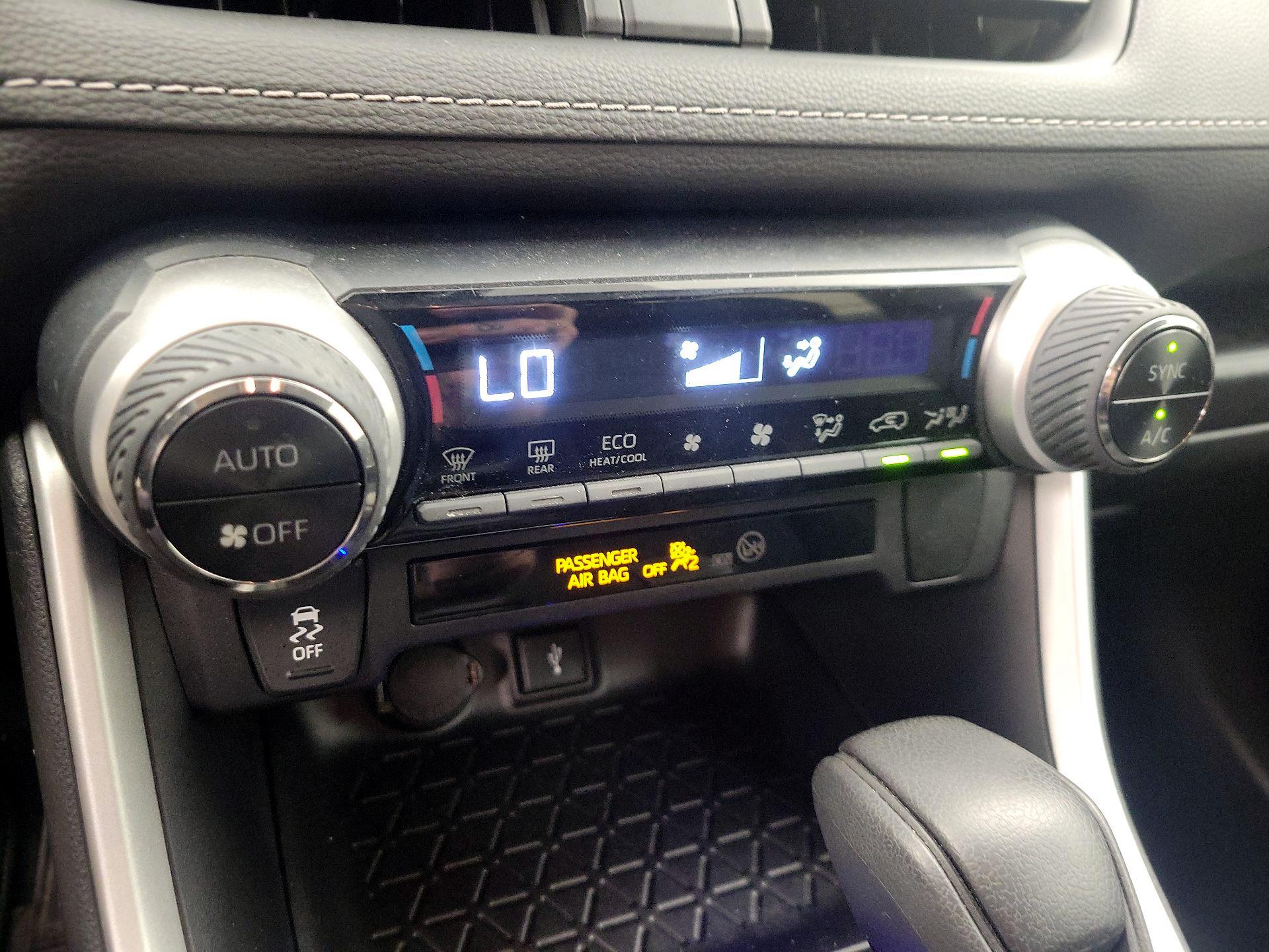 Thumbnail: 2021 Toyota RAV4 - 16
