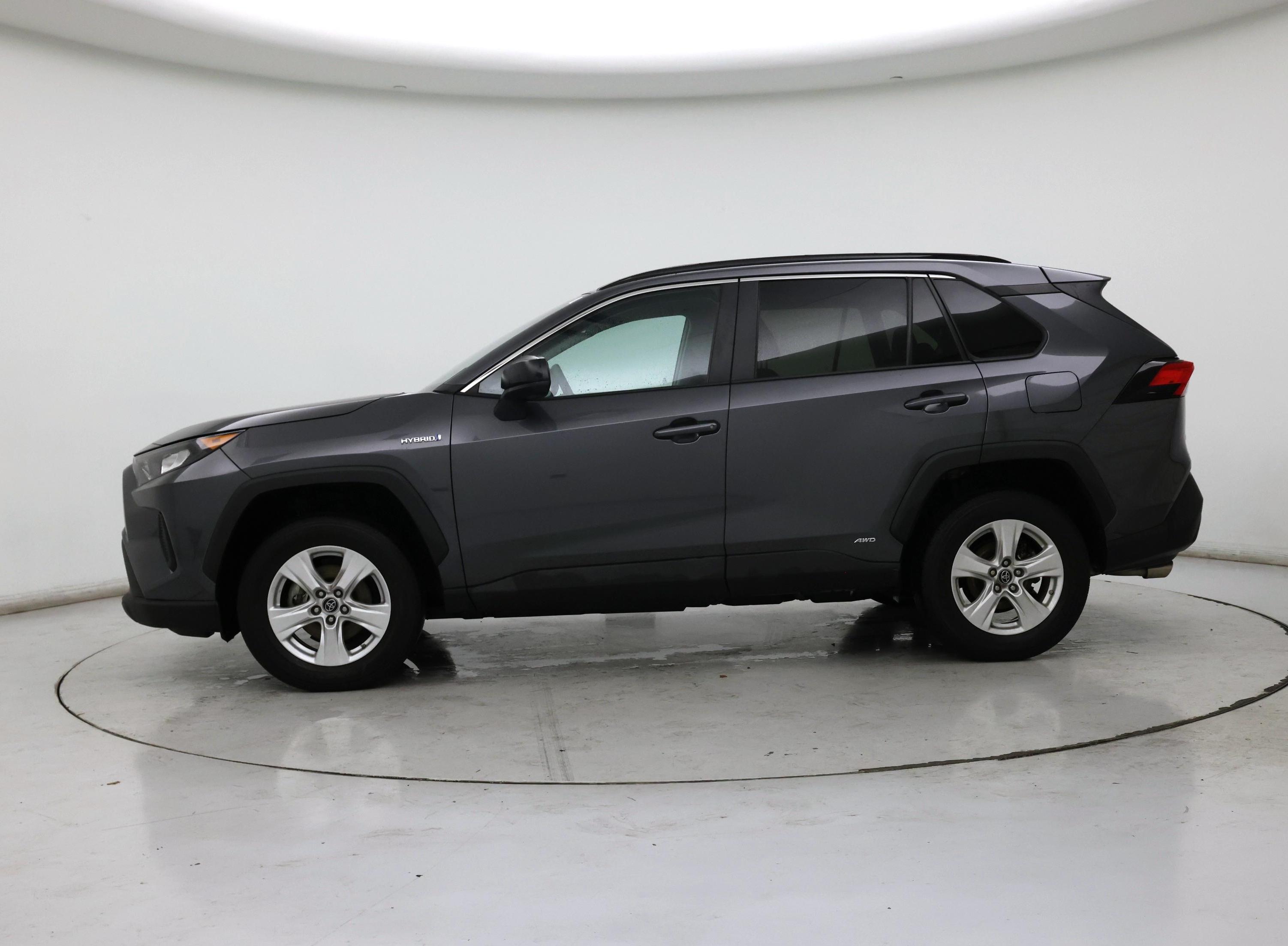 Thumbnail: 2021 Toyota RAV4 - 3