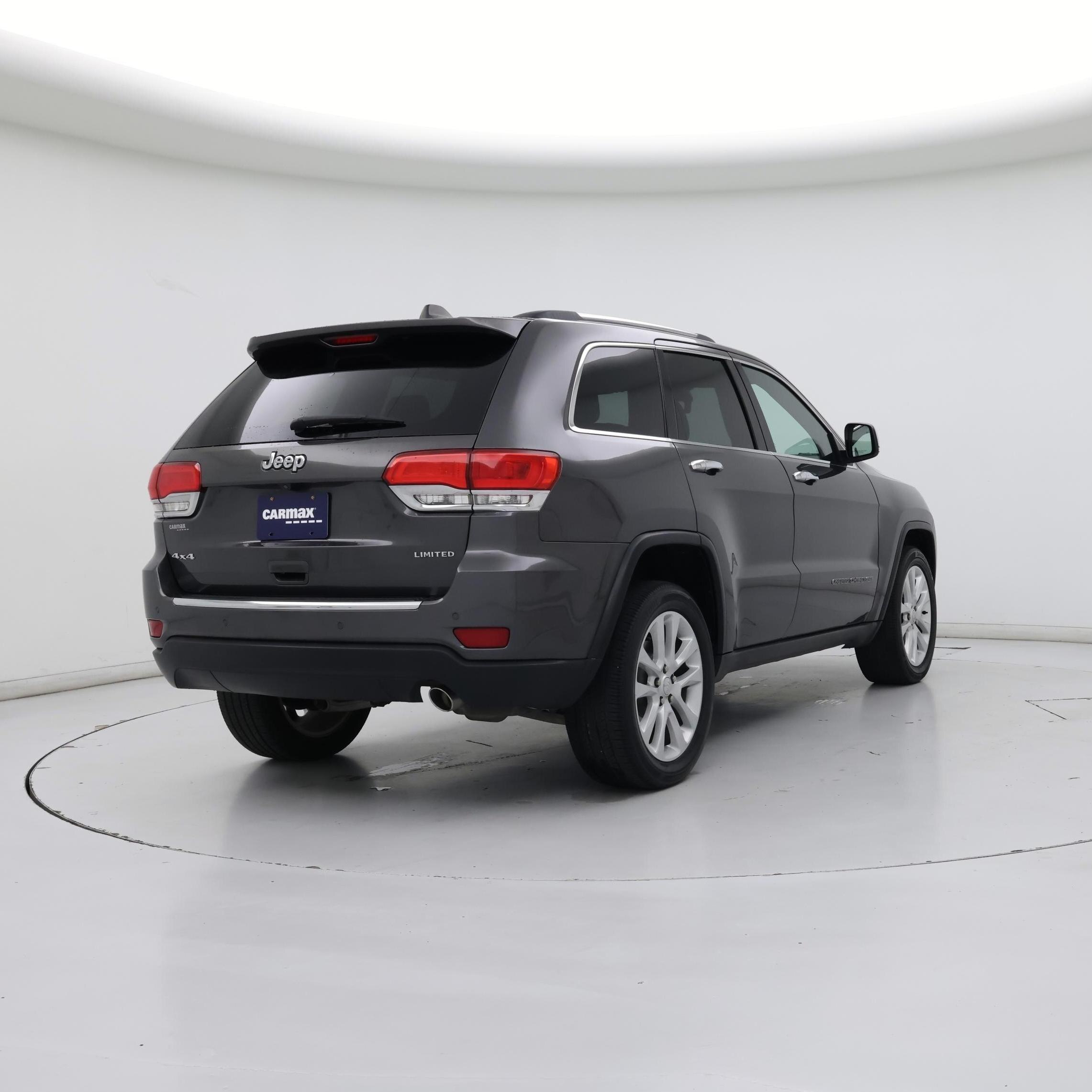 Thumbnail: 2017 Jeep Grand Cherokee - 8