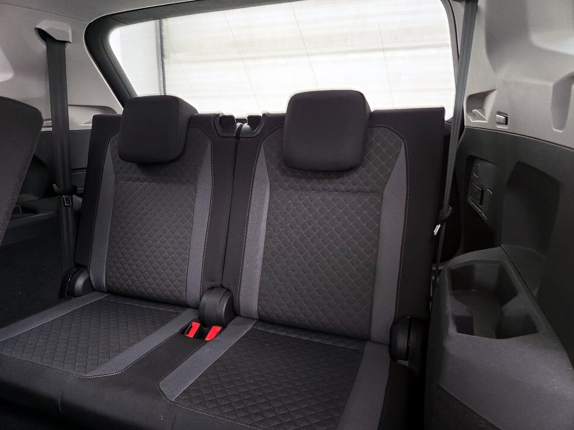Thumbnail: 2019 Volkswagen Tiguan - 19