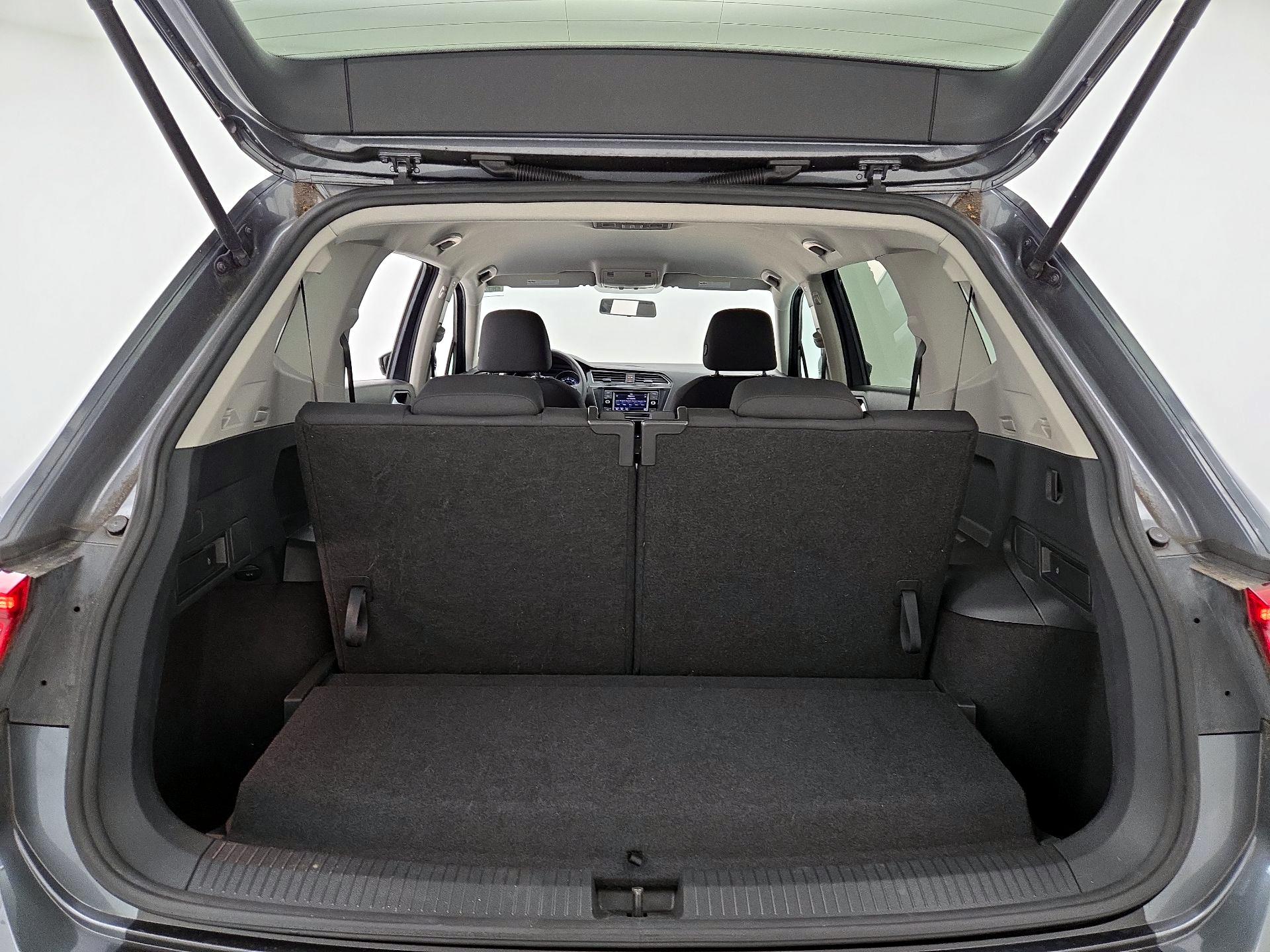 Thumbnail: 2019 Volkswagen Tiguan - 20