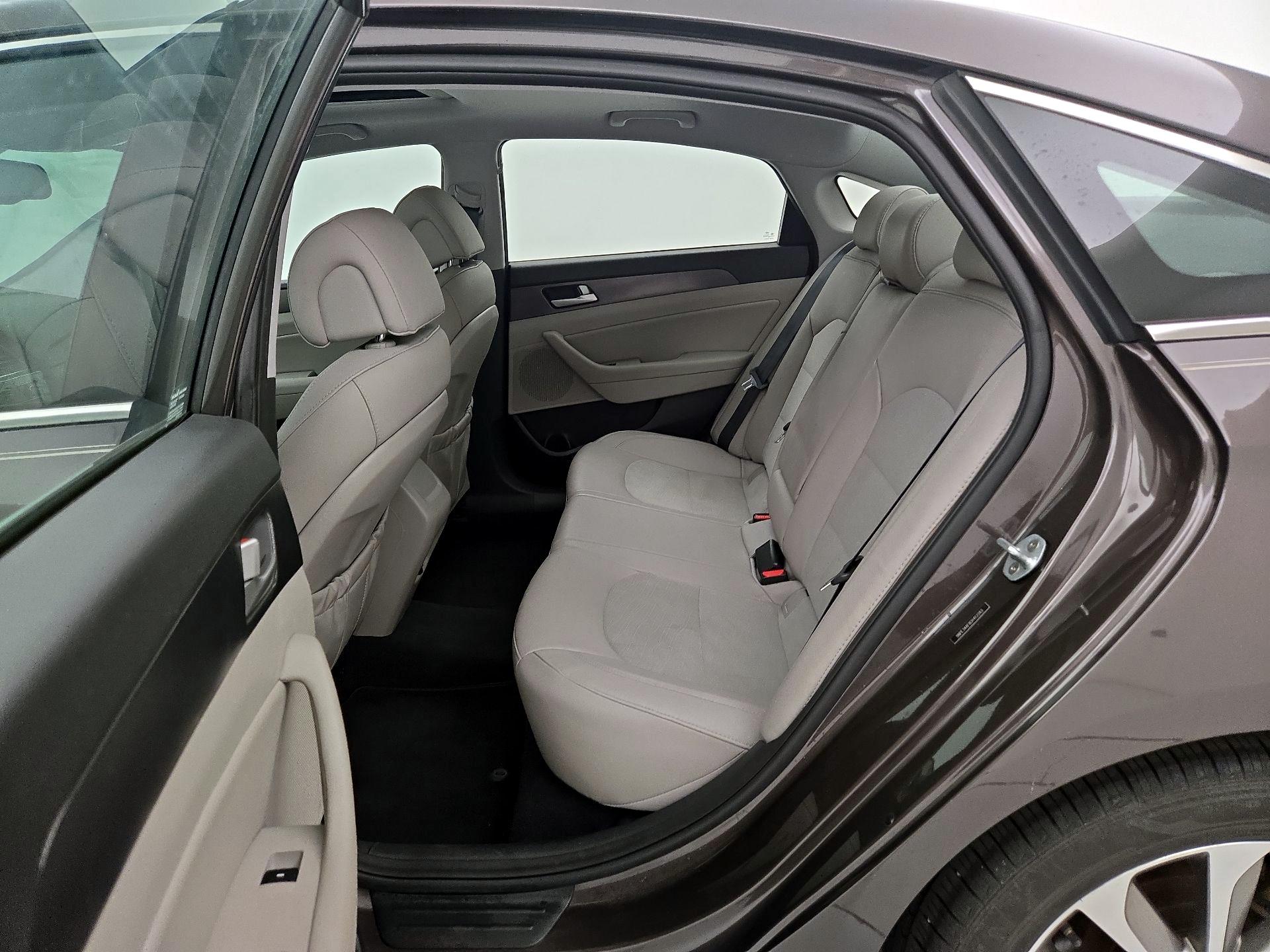 Thumbnail: 2016 Hyundai Sonata - 19