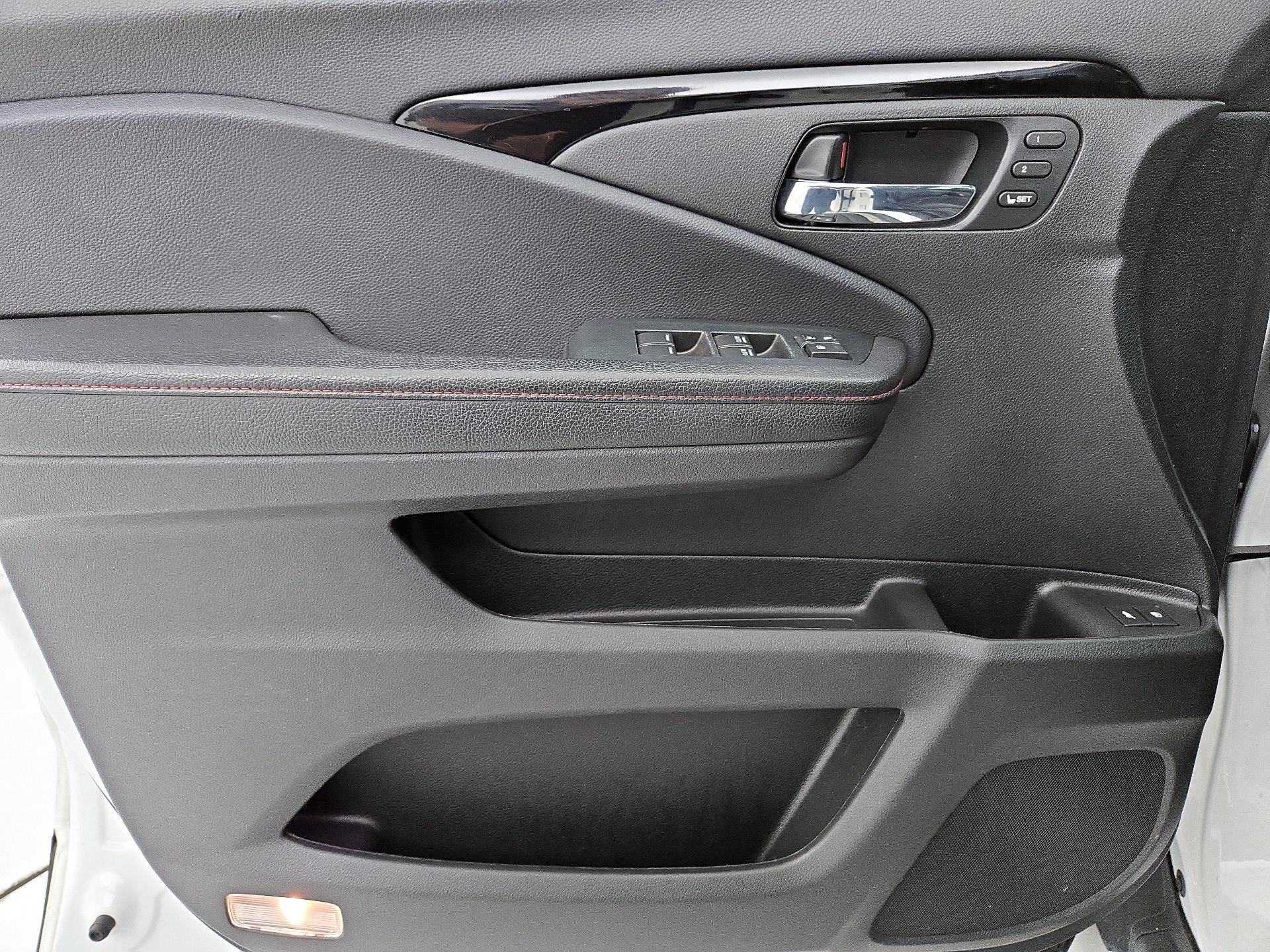 Thumbnail: 2022 Honda Pilot - 12