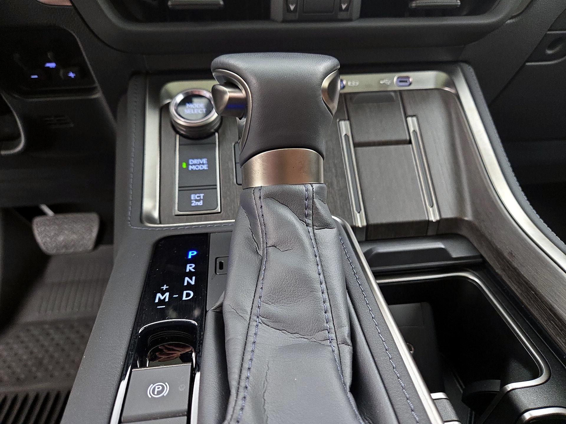 Thumbnail: 2024 Lexus GX - 17